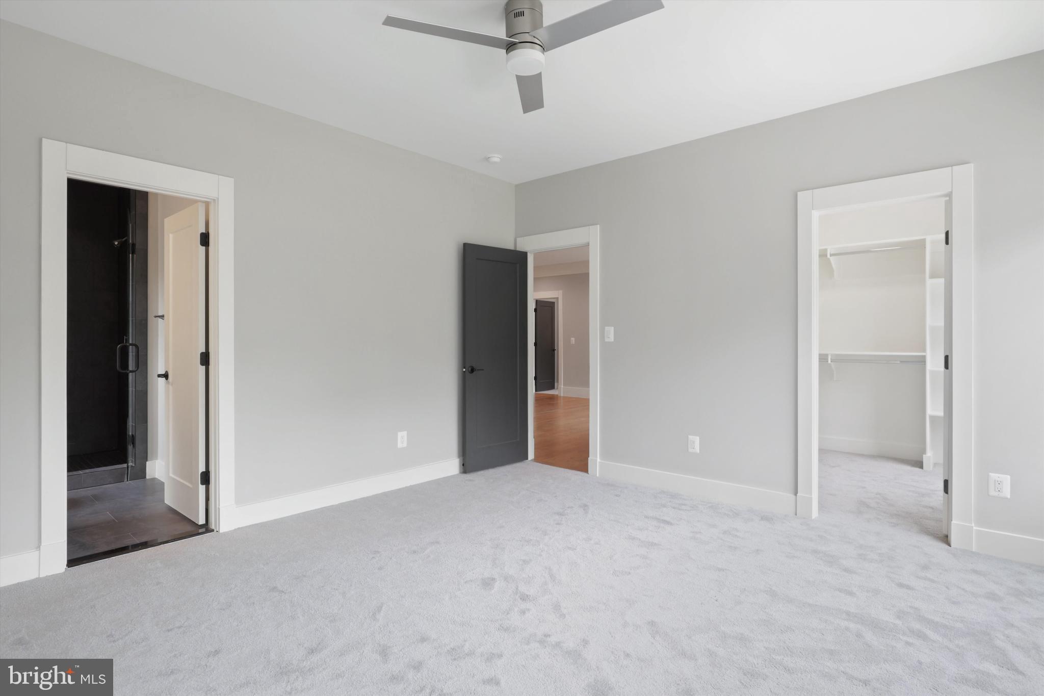 VIENNA WOODS - Residential