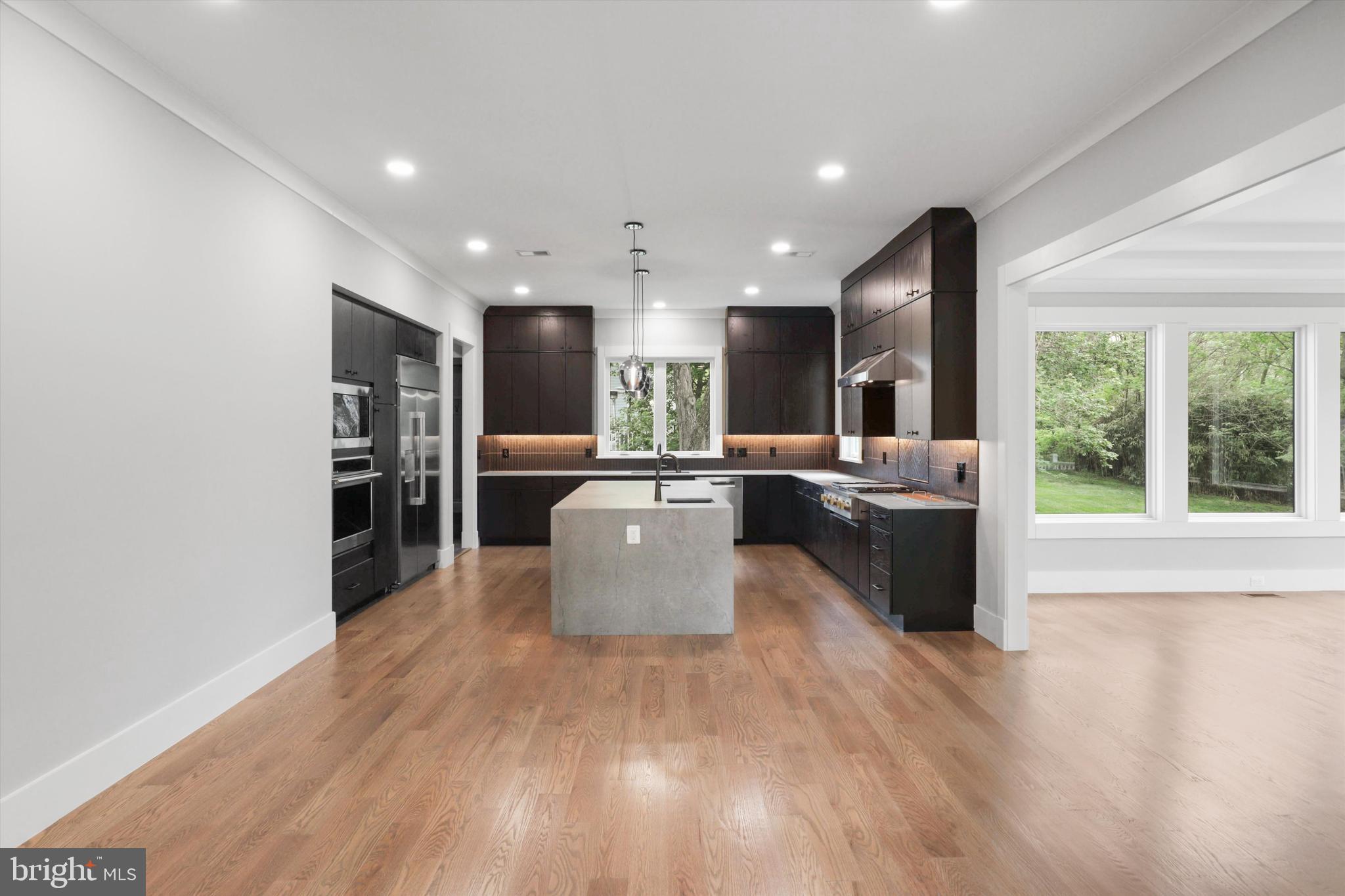 VIENNA WOODS - Residential