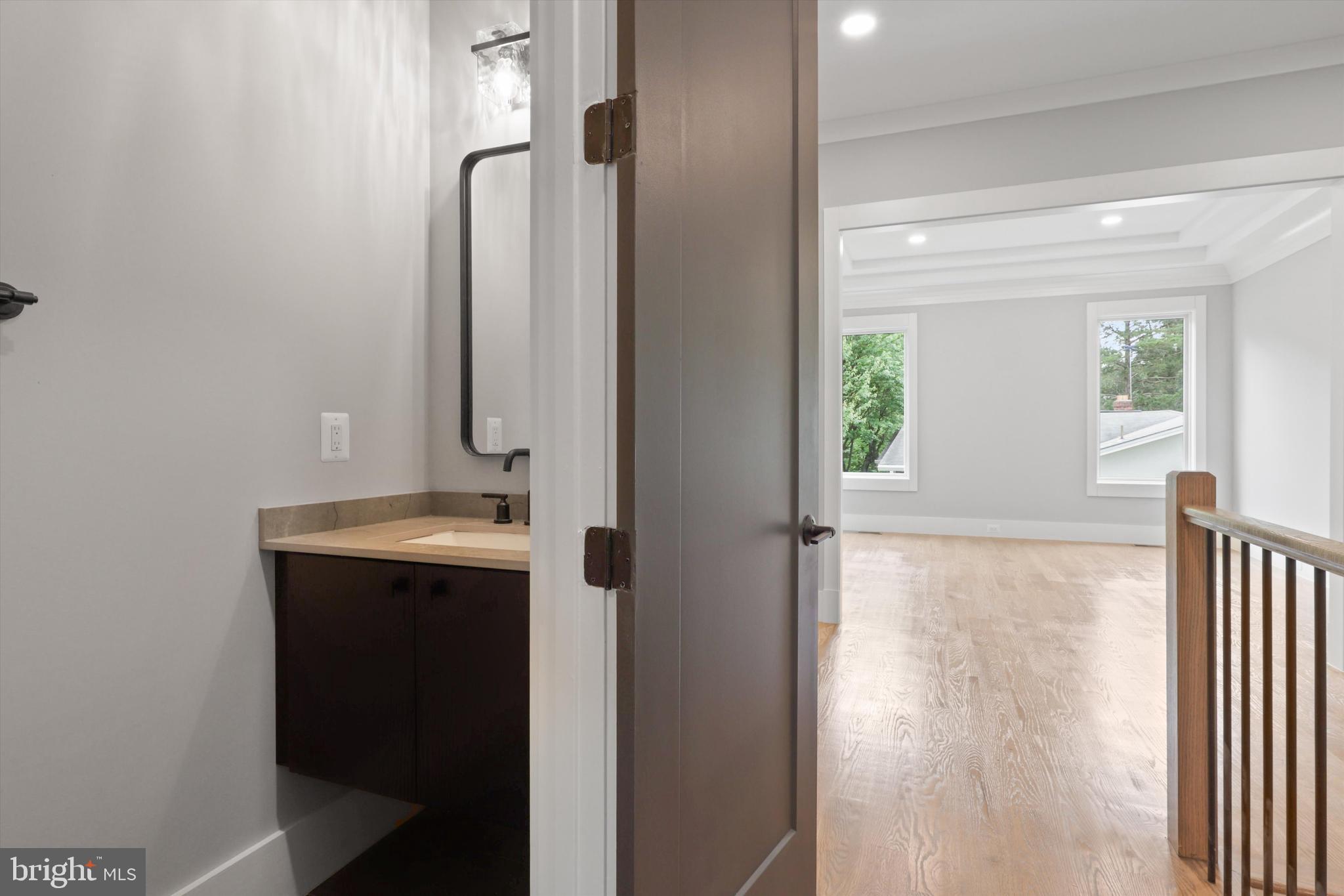 VIENNA WOODS - Residential