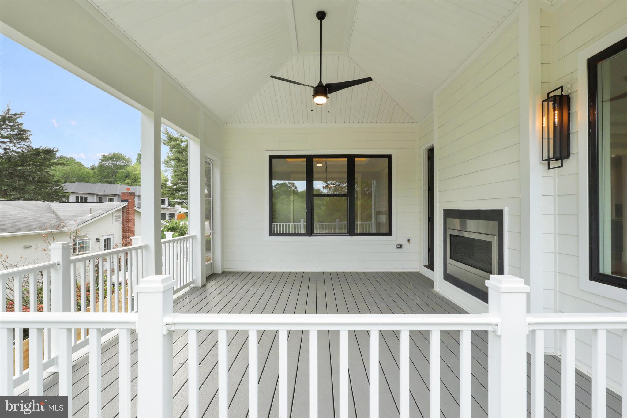 VIENNA WOODS - Residential