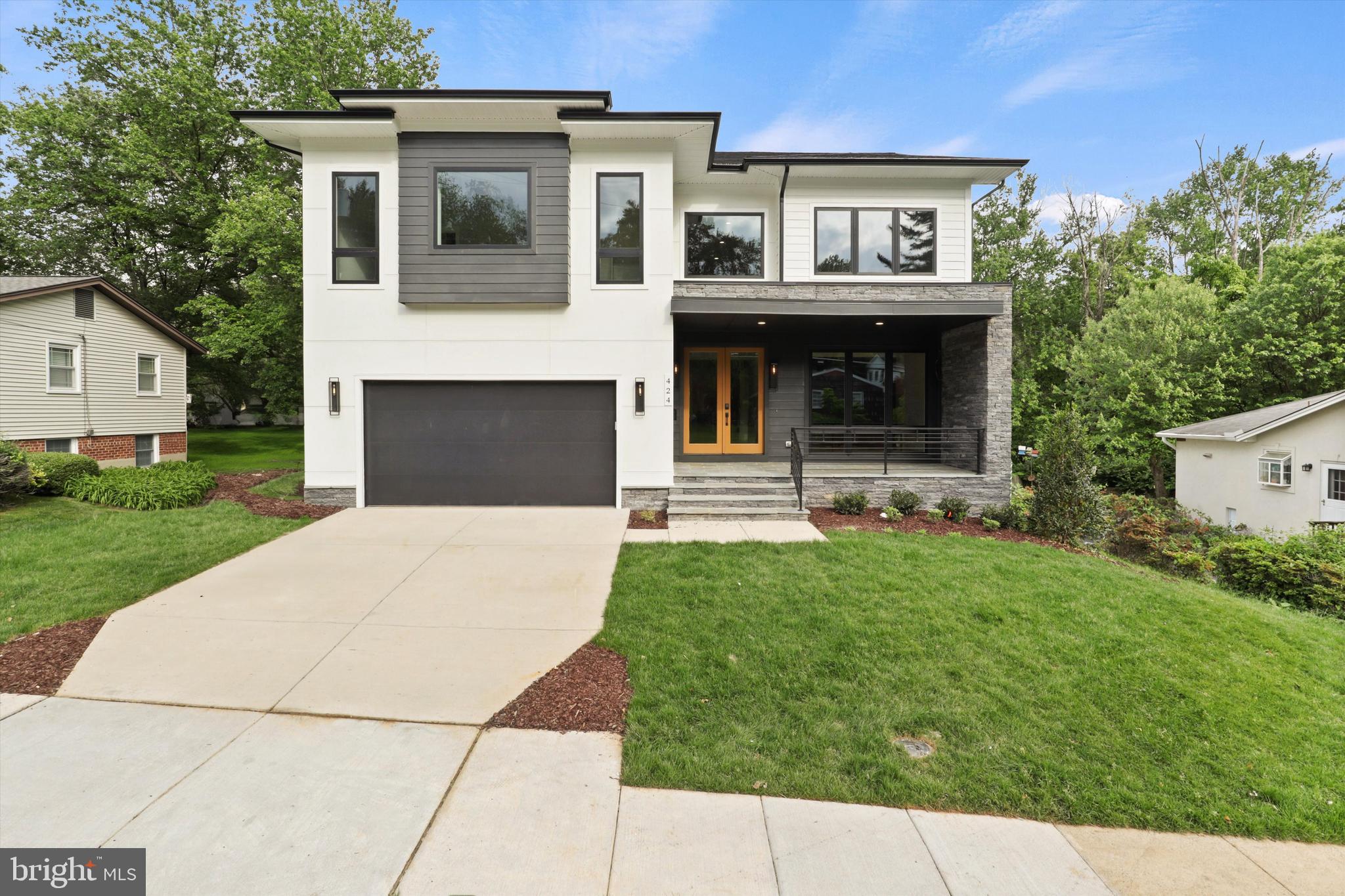 VIENNA WOODS - Residential