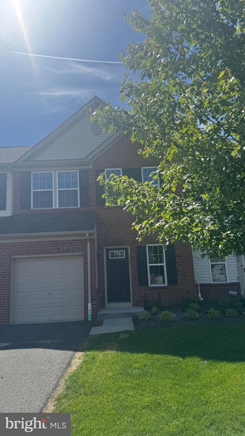 Townhouse For Rent - 132 Sundance Drive<br/> HAMILTON, NJ 08619