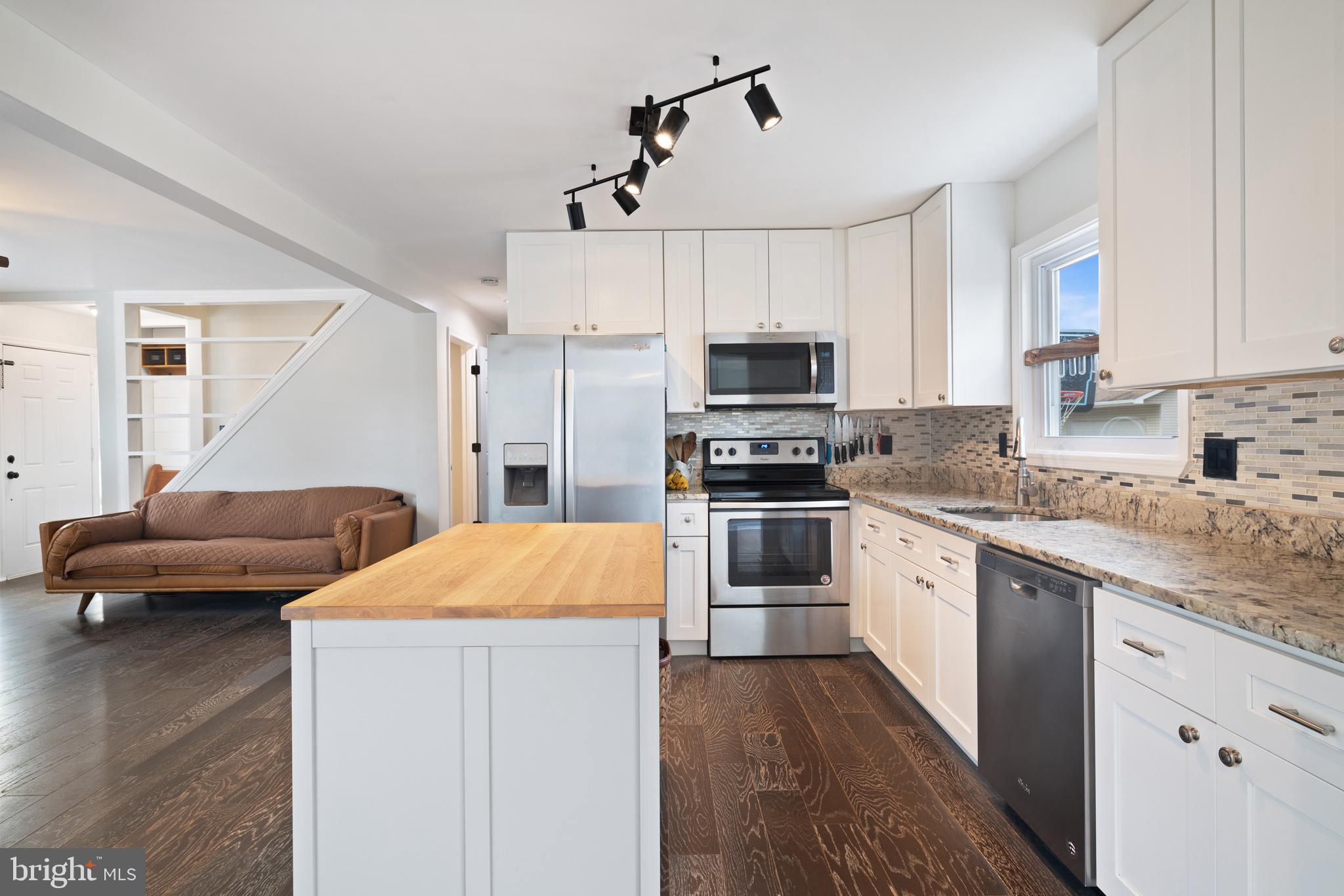 OAKRIDGE - Residential