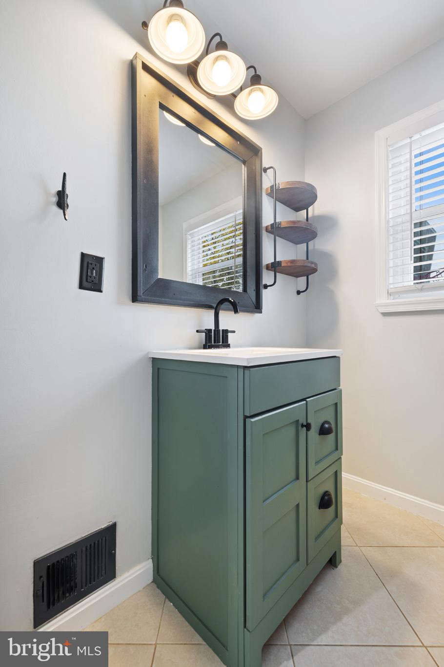 OAKRIDGE - Residential