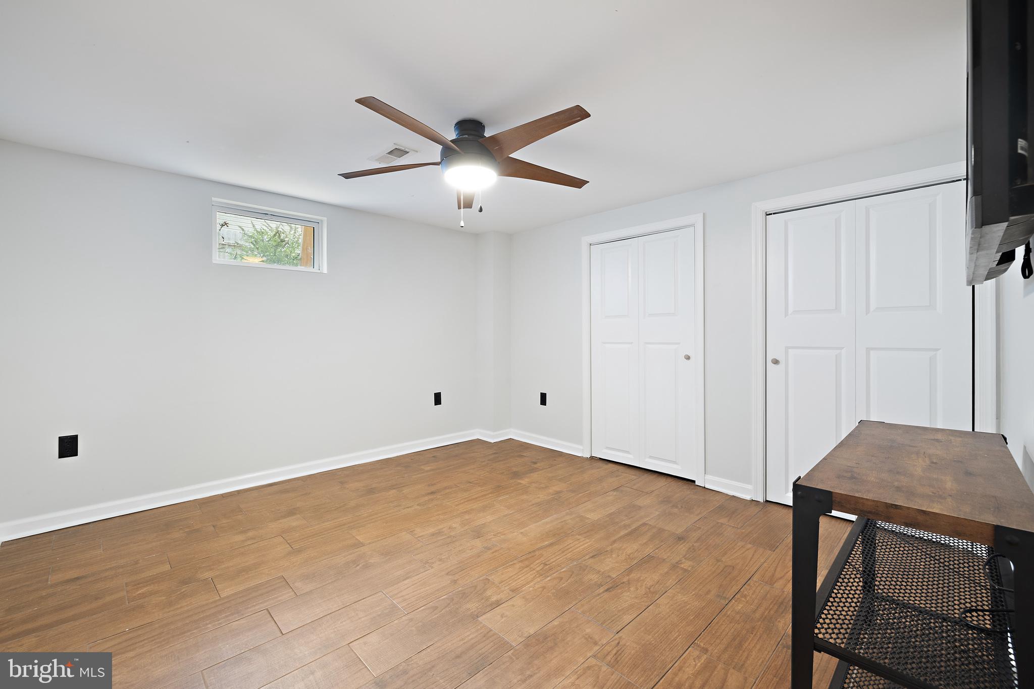 OAKRIDGE - Residential