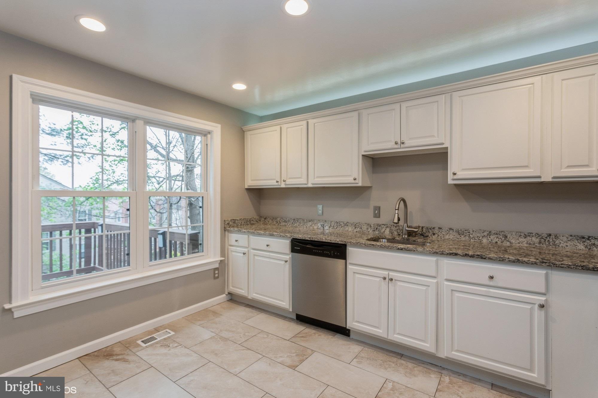 HUNTER VILLAGE - Residential