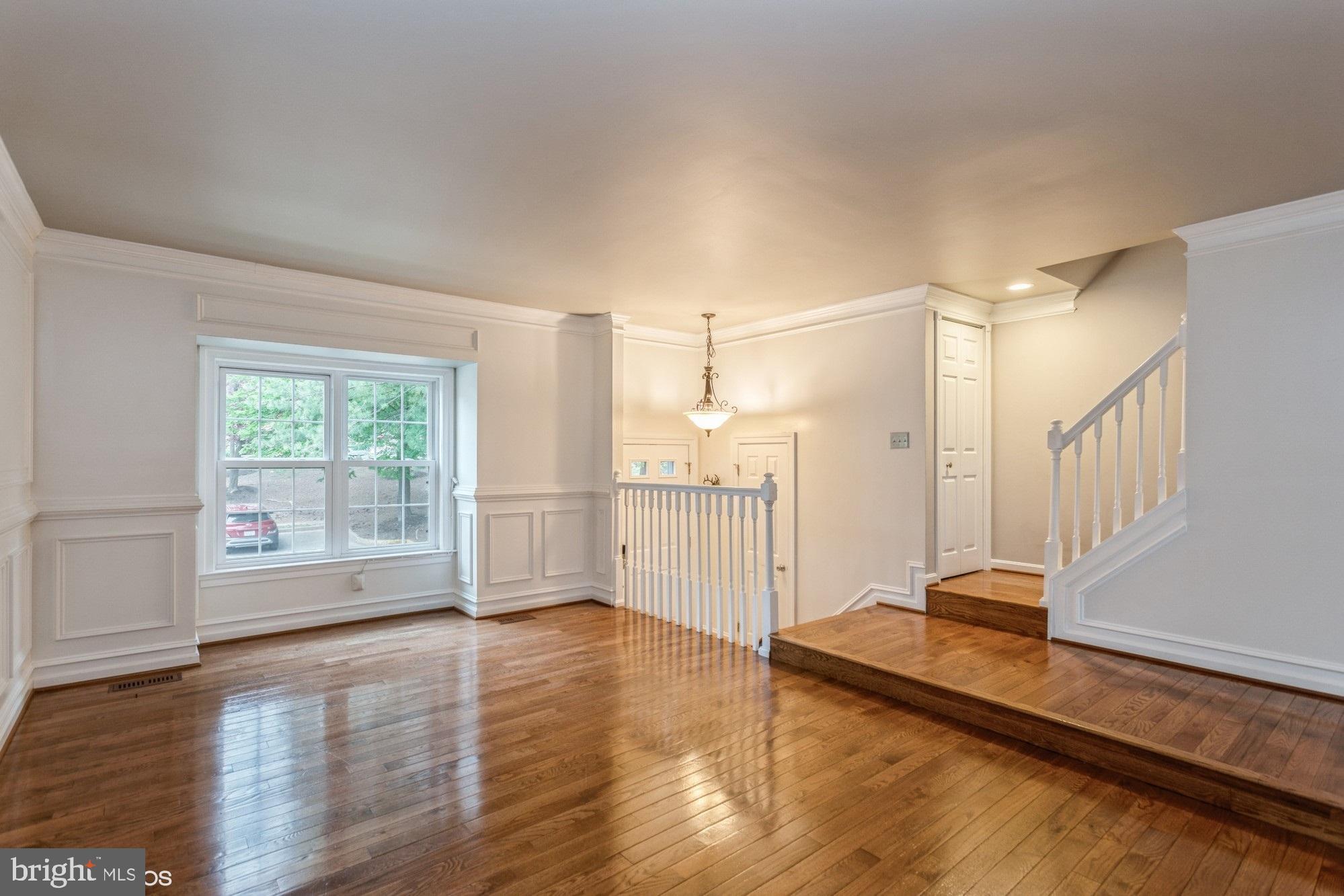 HUNTER VILLAGE - Residential