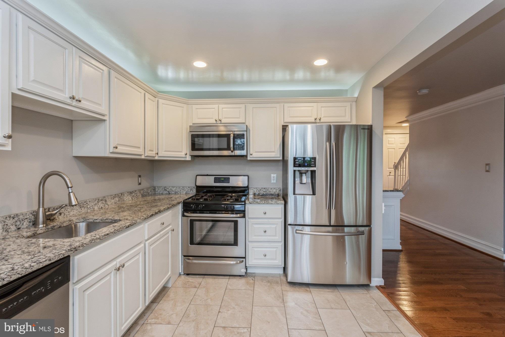 HUNTER VILLAGE - Residential