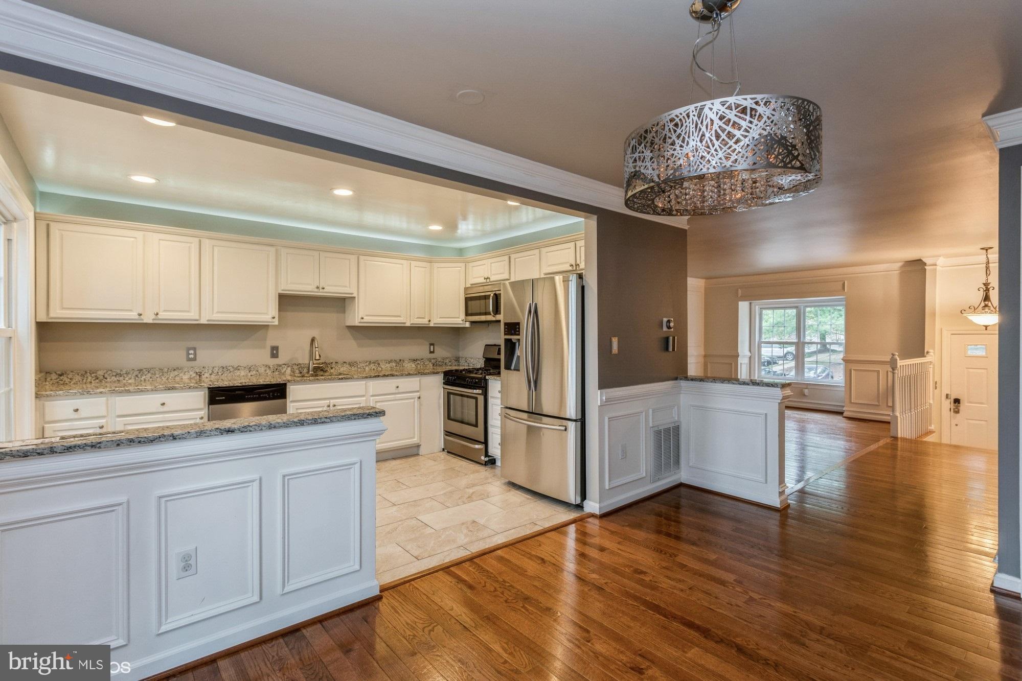 HUNTER VILLAGE - Residential