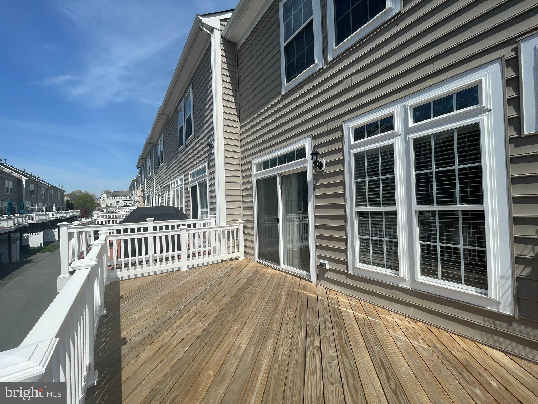 LAKELANDS - Residential