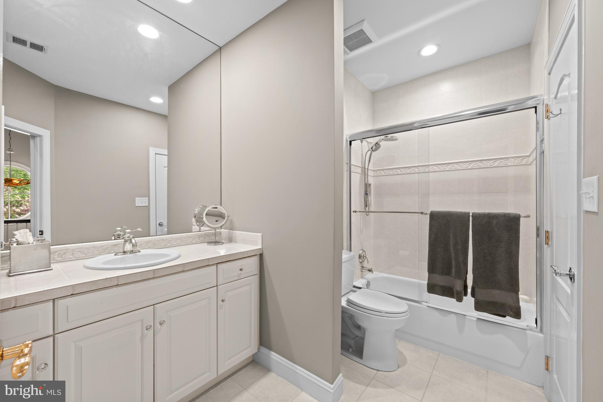 AVENEL - Residential