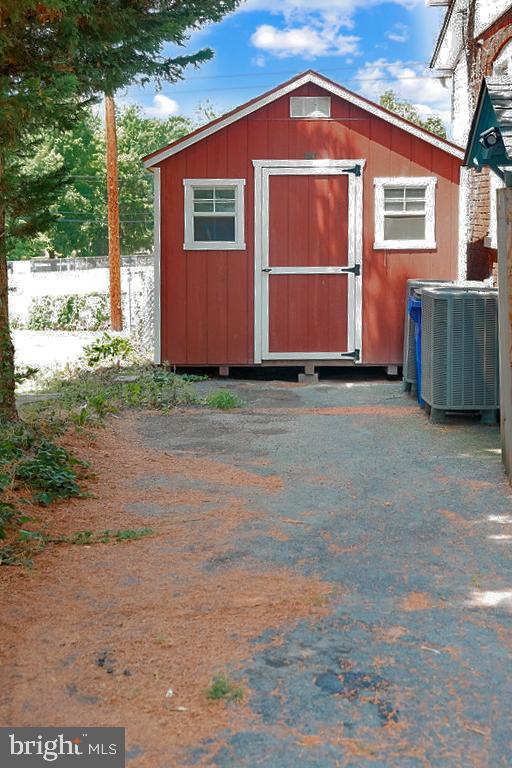 HAGERSTOWN - Residential