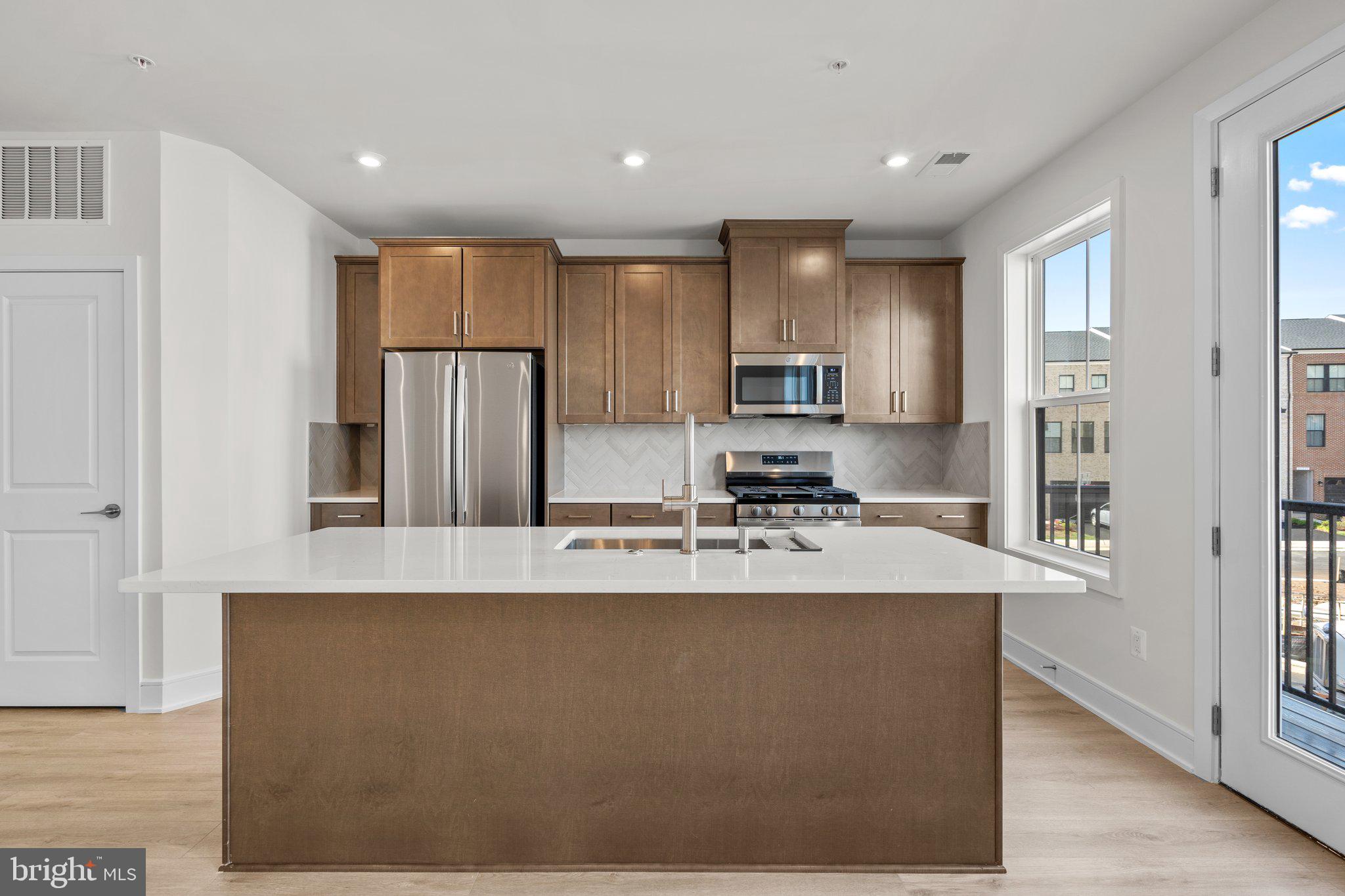 DEMOTT & SILVER - Residential