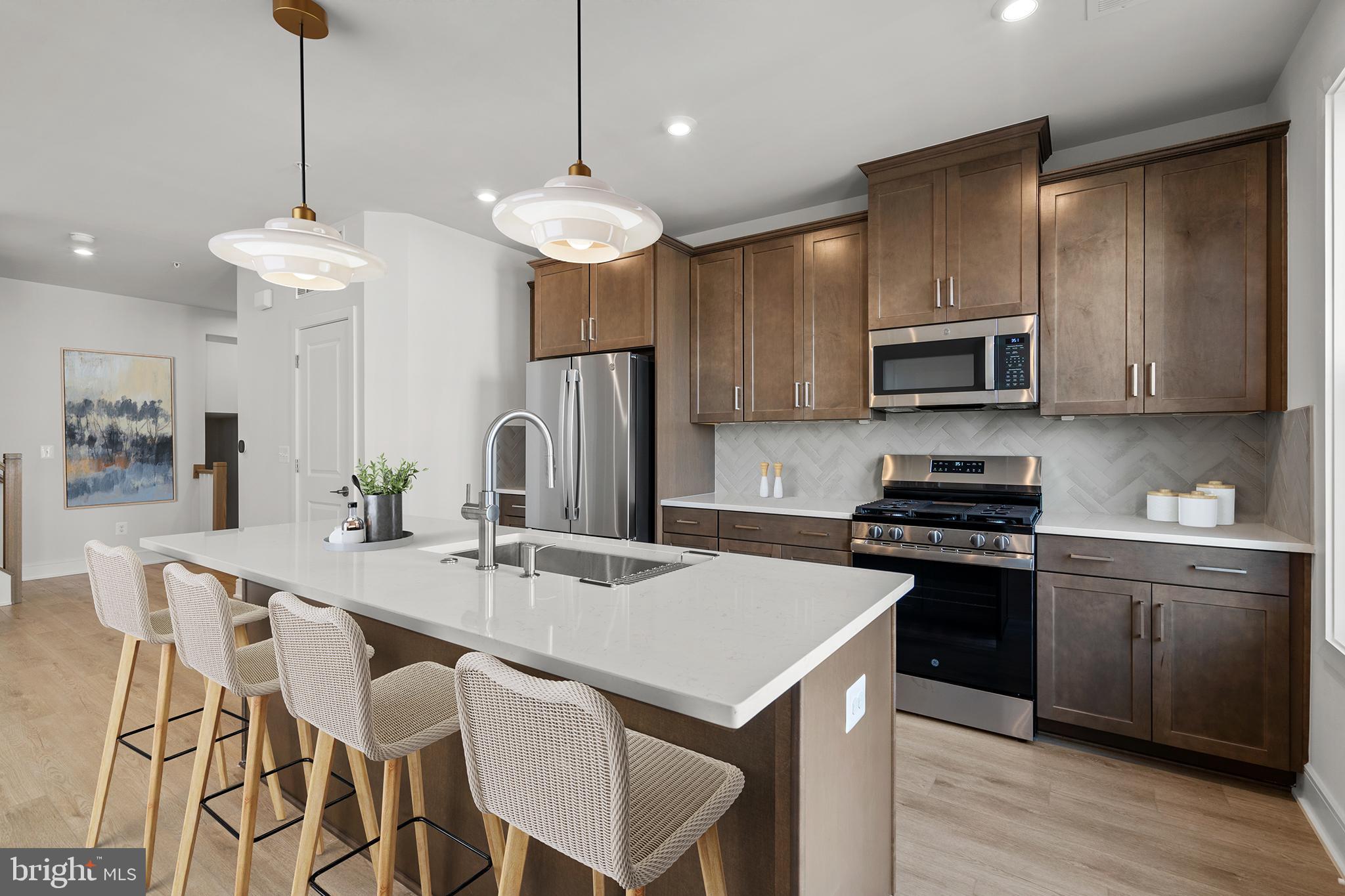 DEMOTT & SILVER - Residential