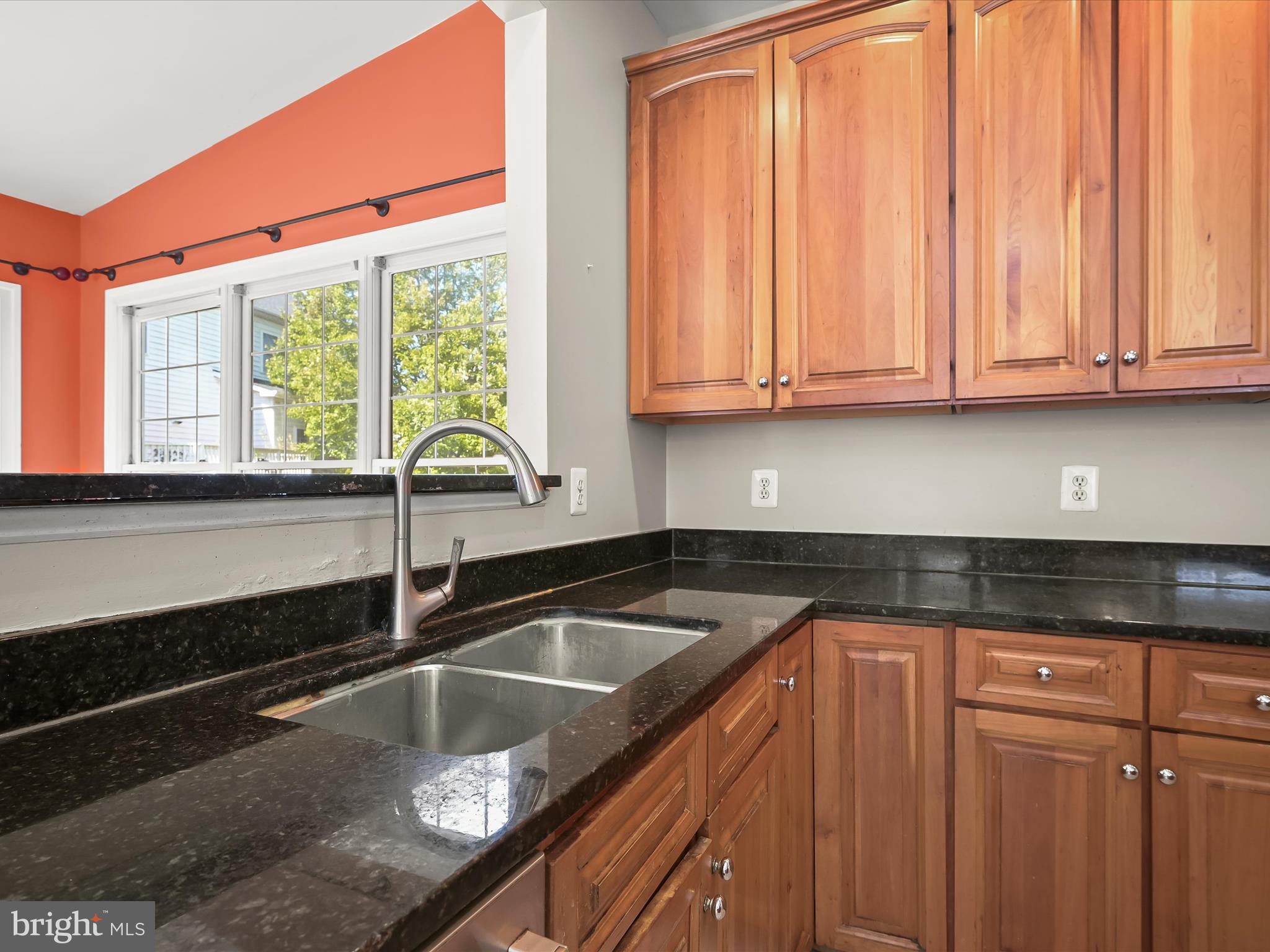 KINGS CROSSING - Residential