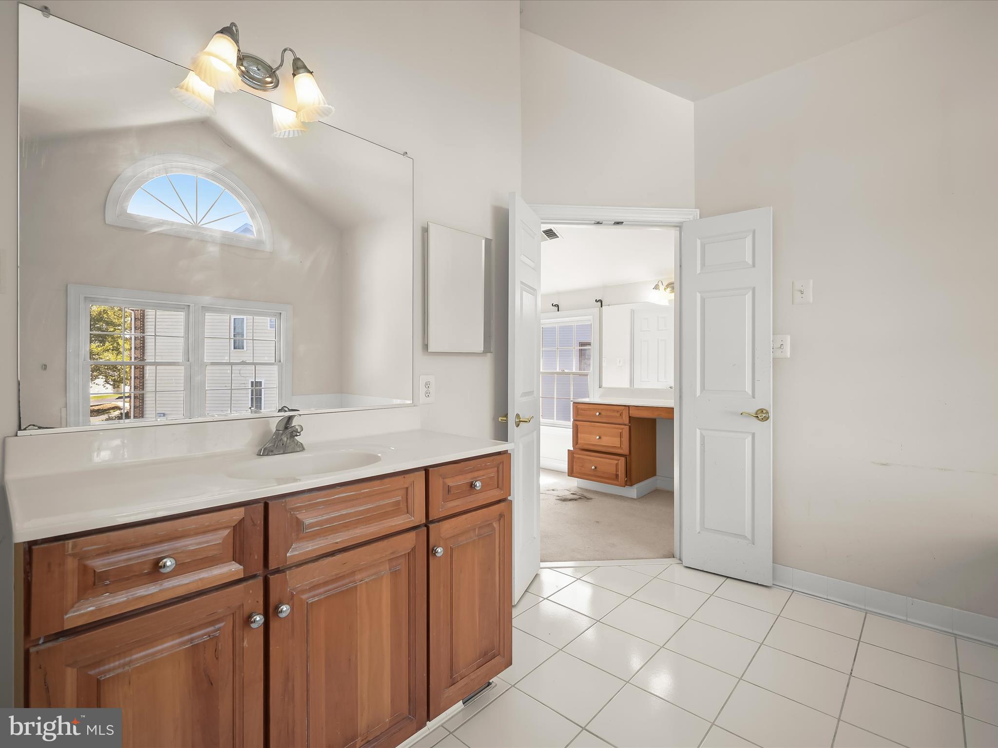 KINGS CROSSING - Residential