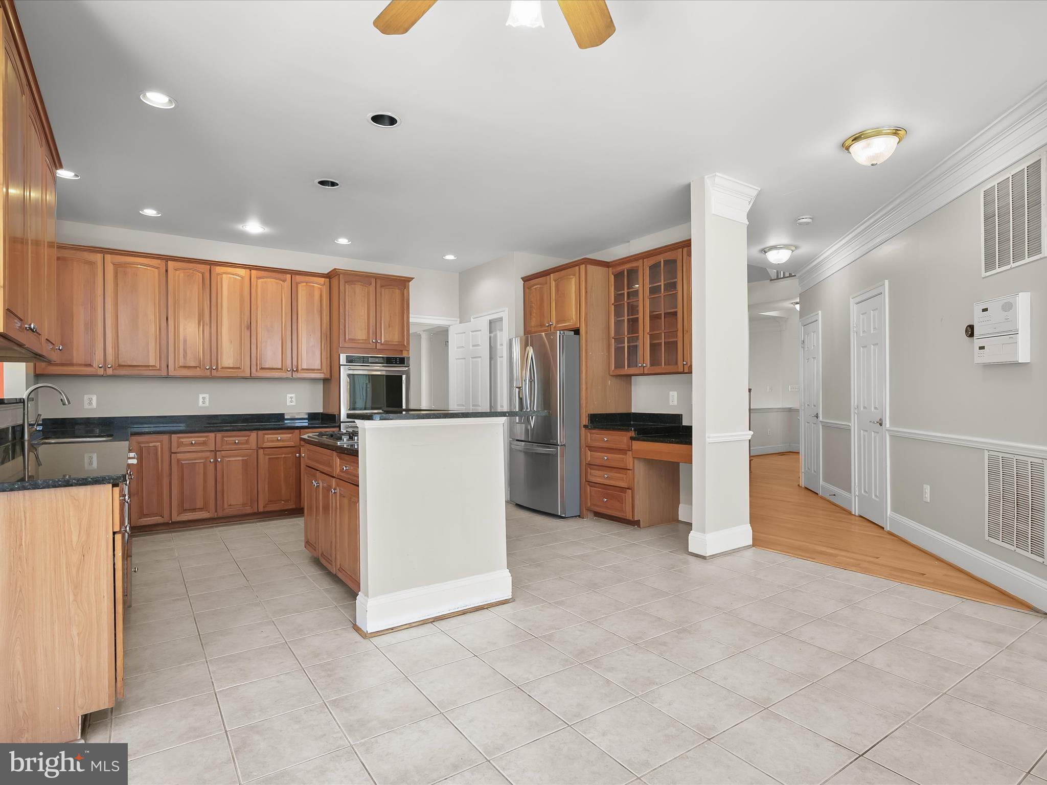 KINGS CROSSING - Residential