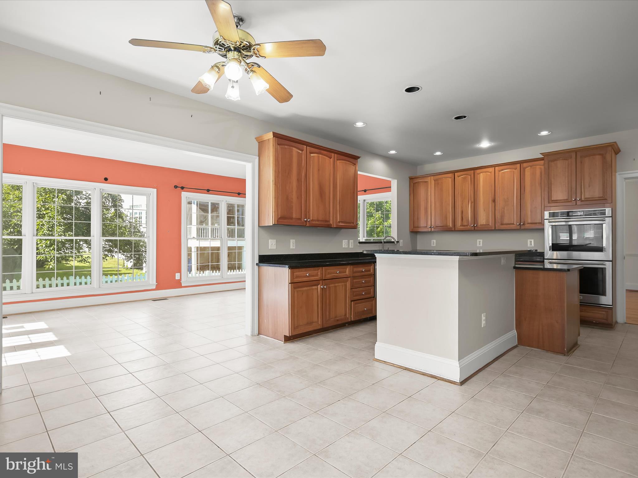 KINGS CROSSING - Residential