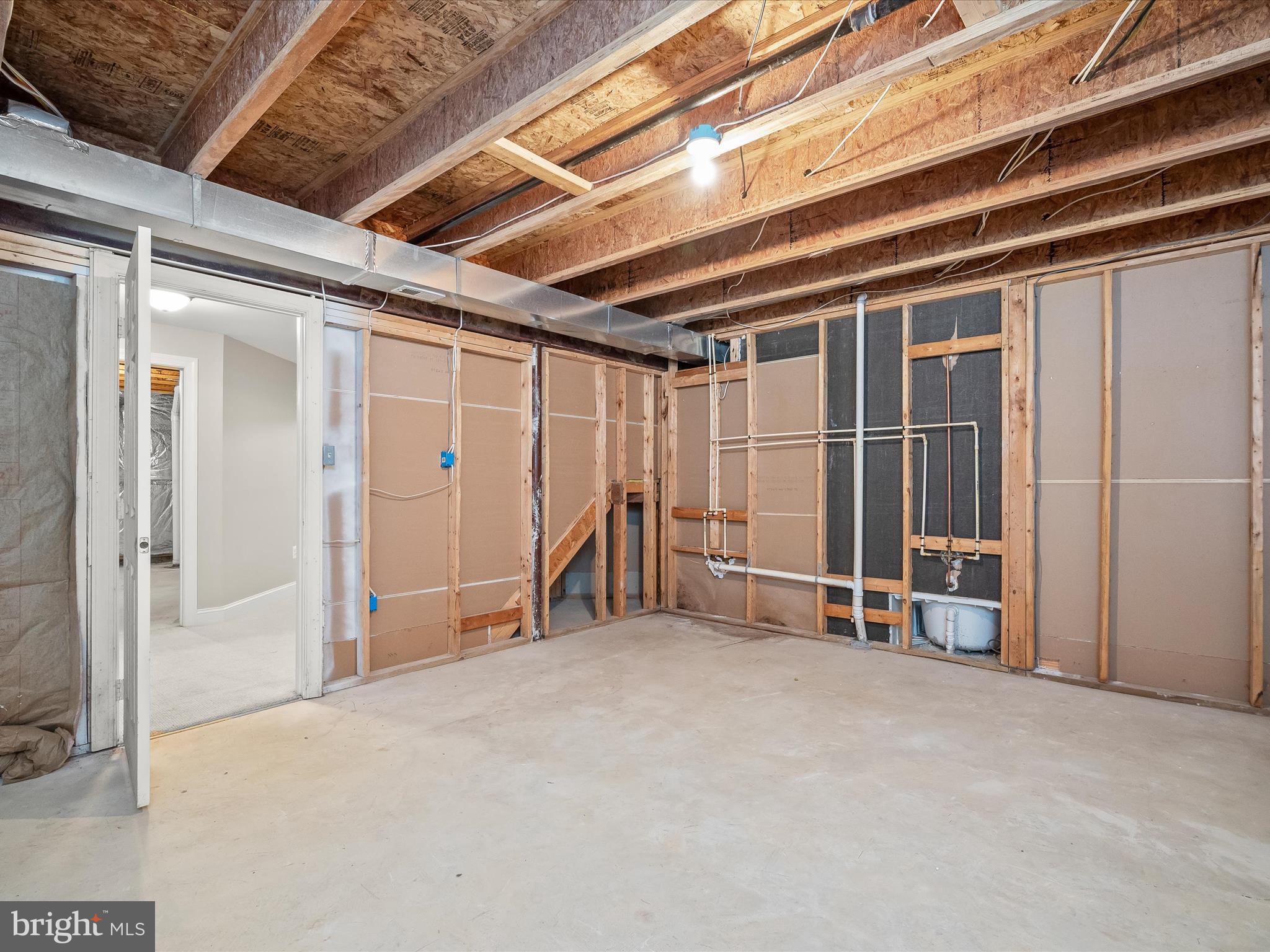 KINGS CROSSING - Residential