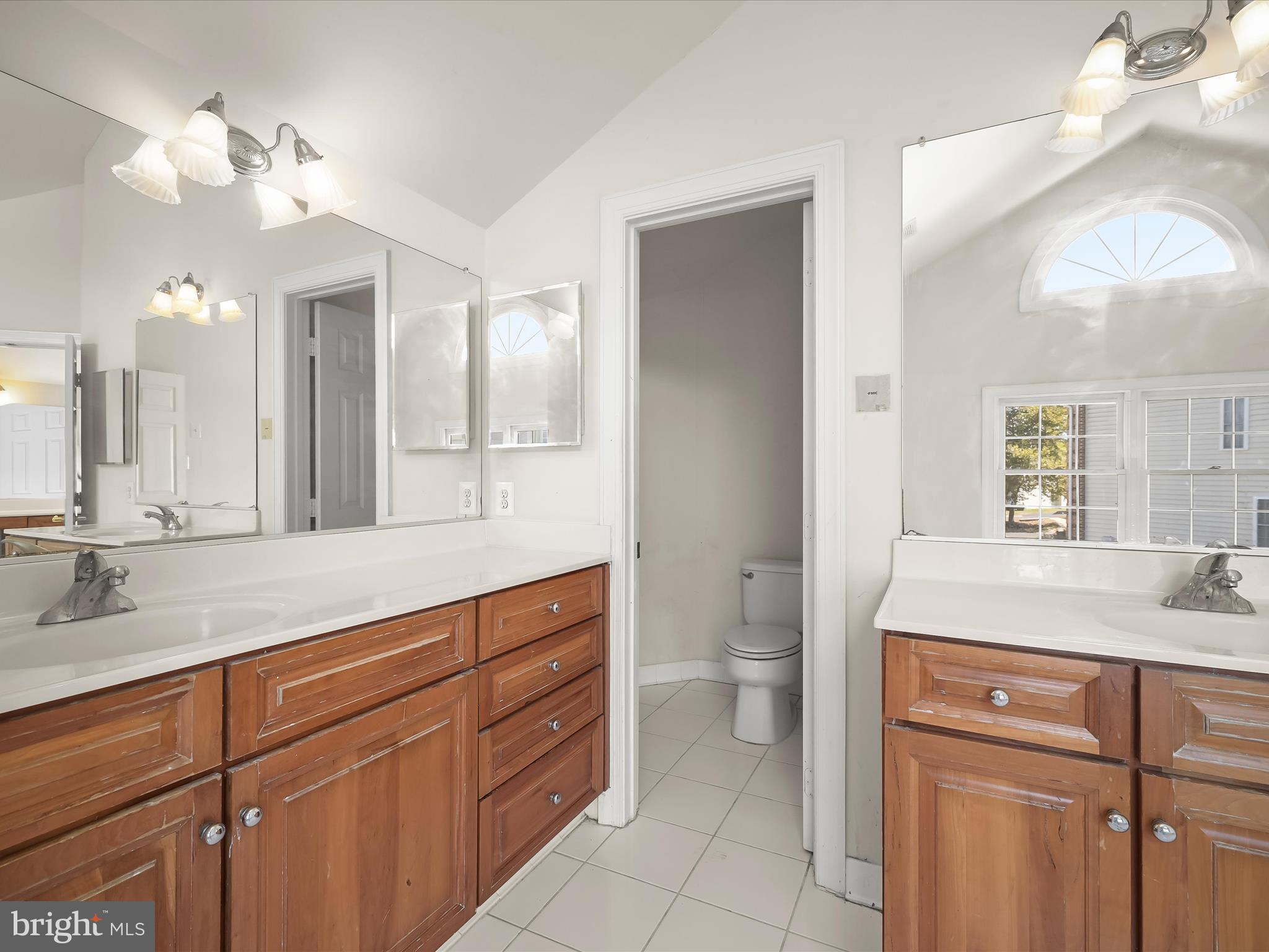 KINGS CROSSING - Residential