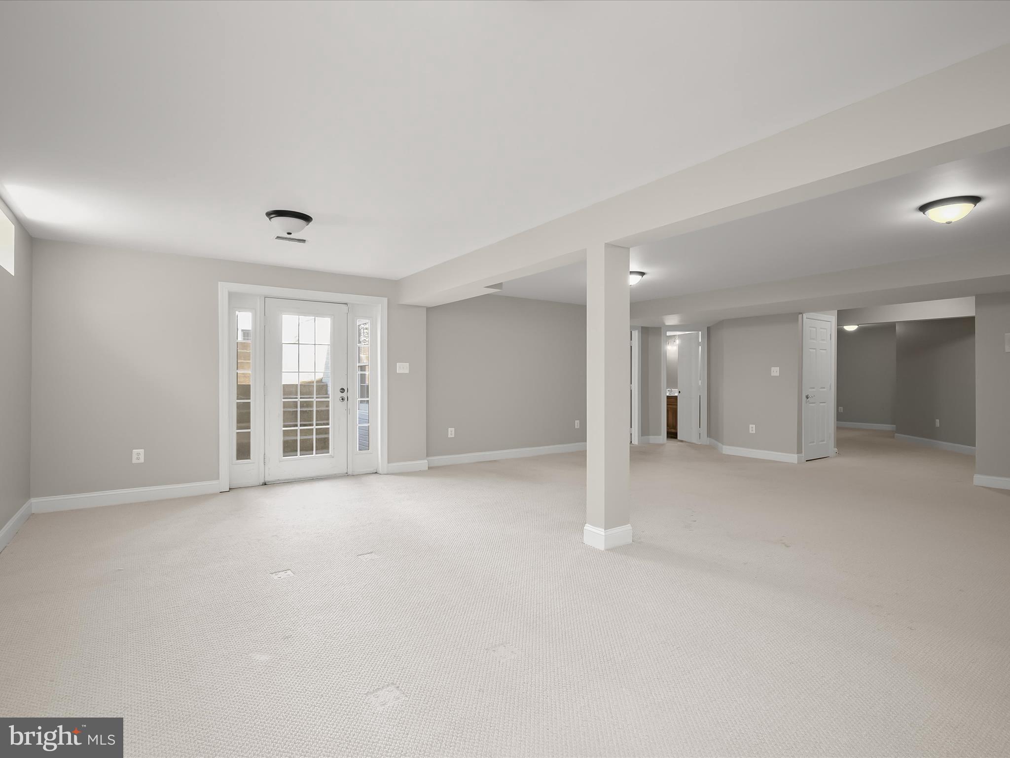 KINGS CROSSING - Residential