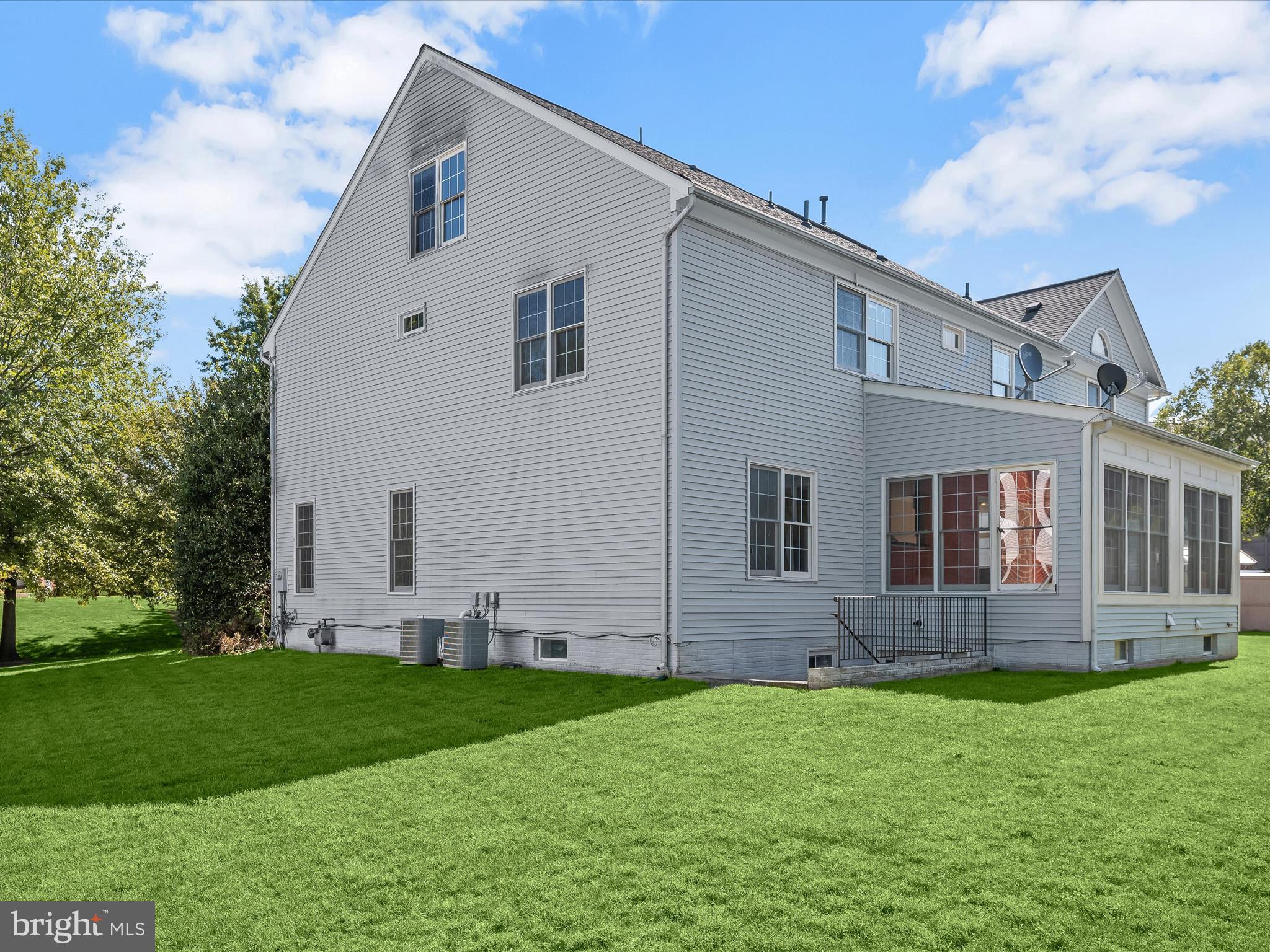 KINGS CROSSING - Residential