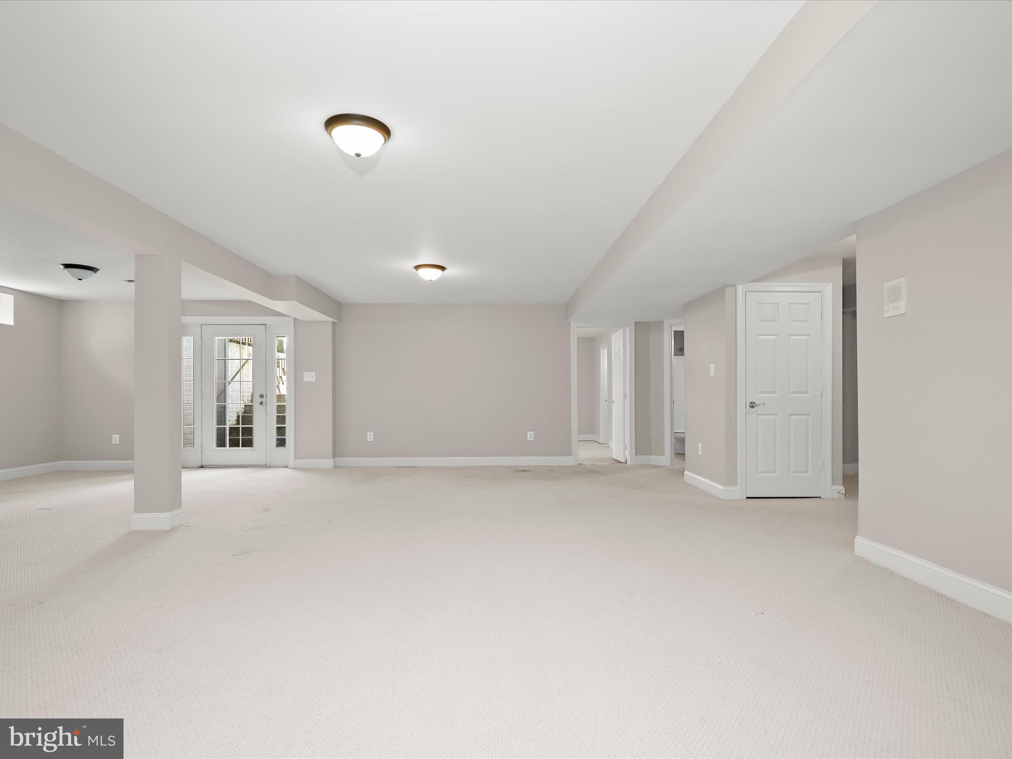 KINGS CROSSING - Residential