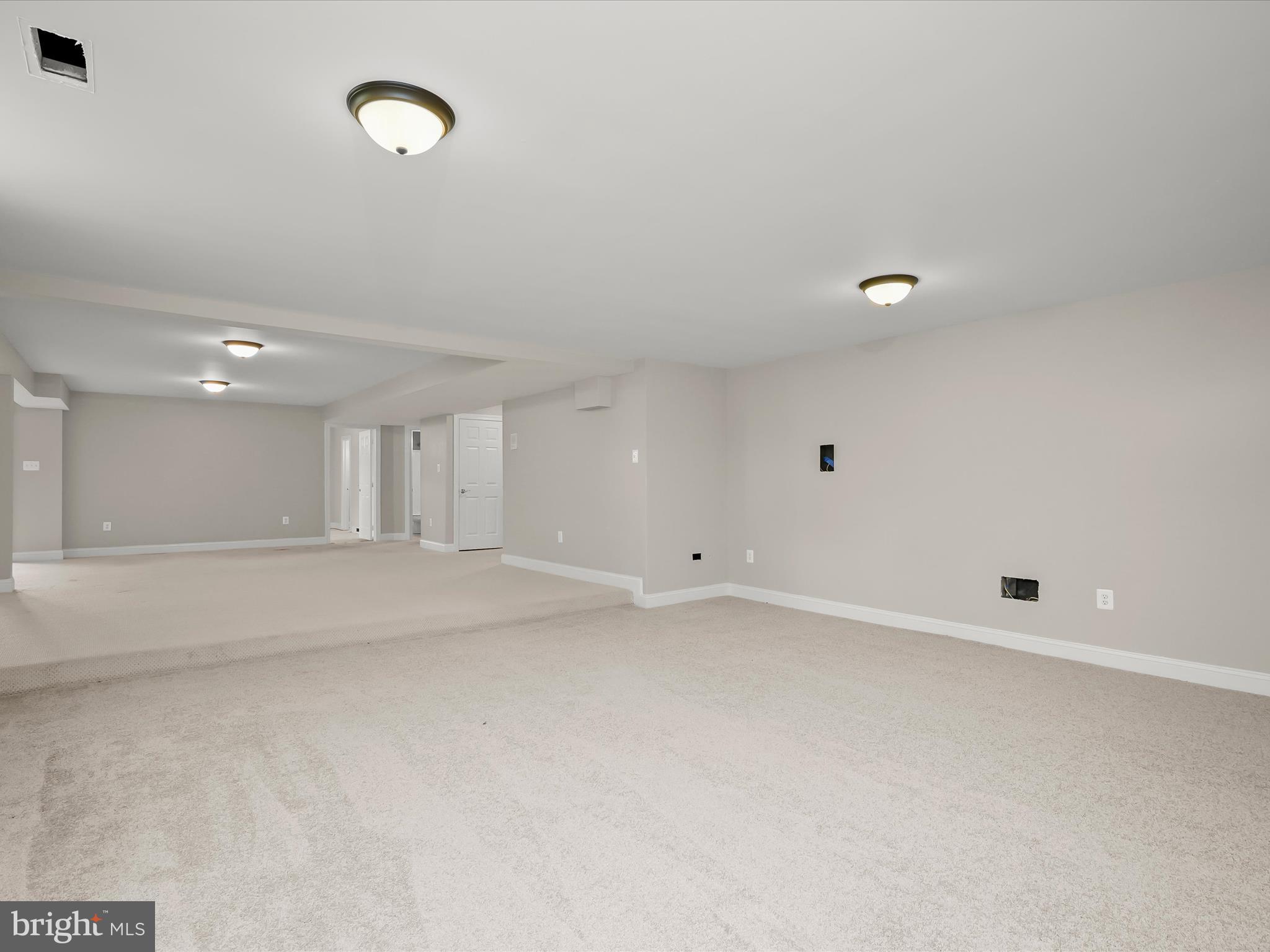 KINGS CROSSING - Residential