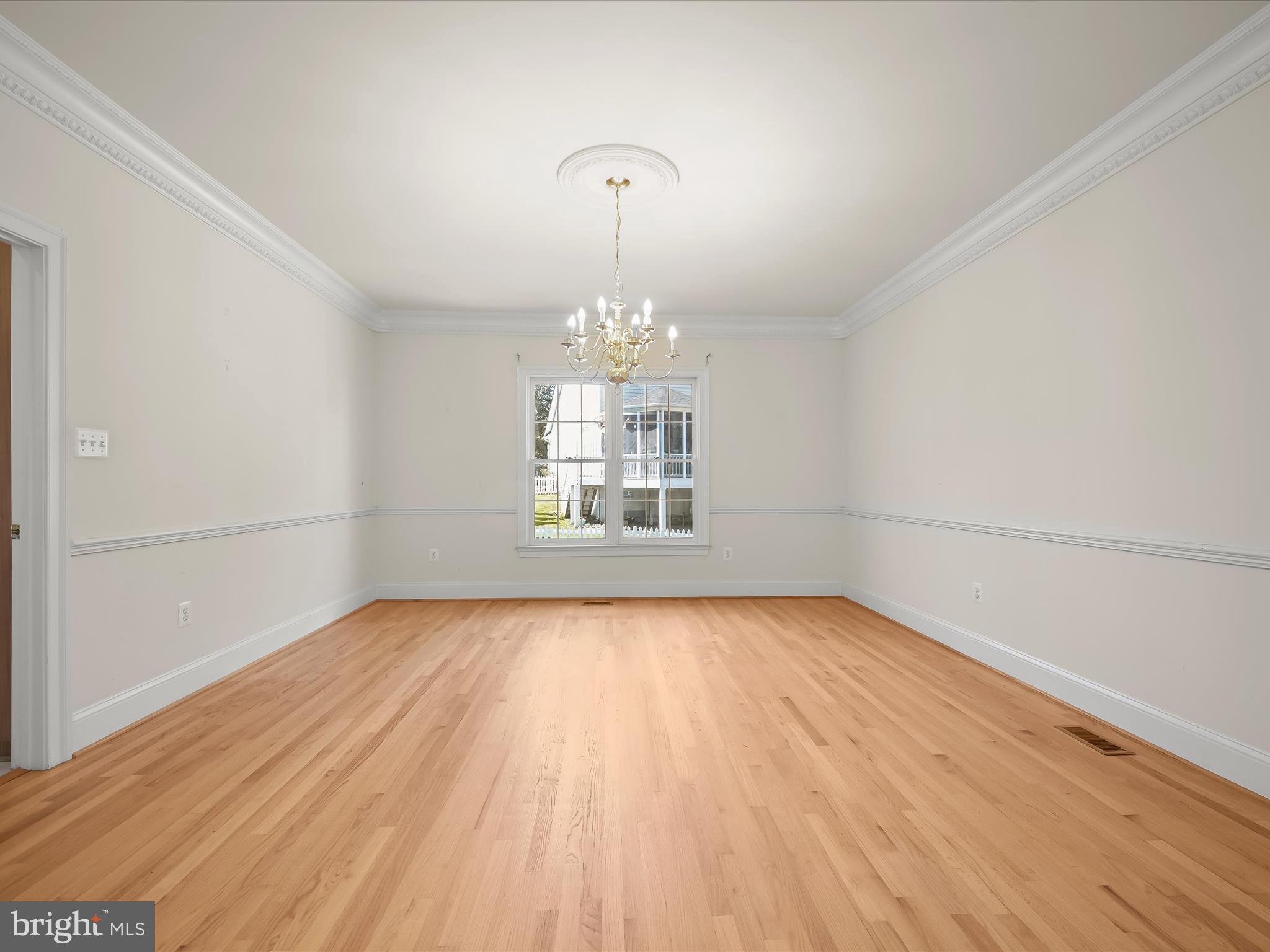 KINGS CROSSING - Residential