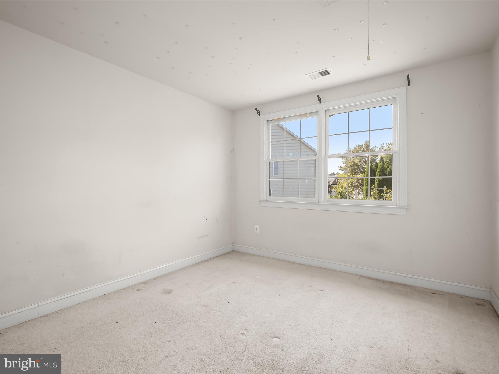 KINGS CROSSING - Residential