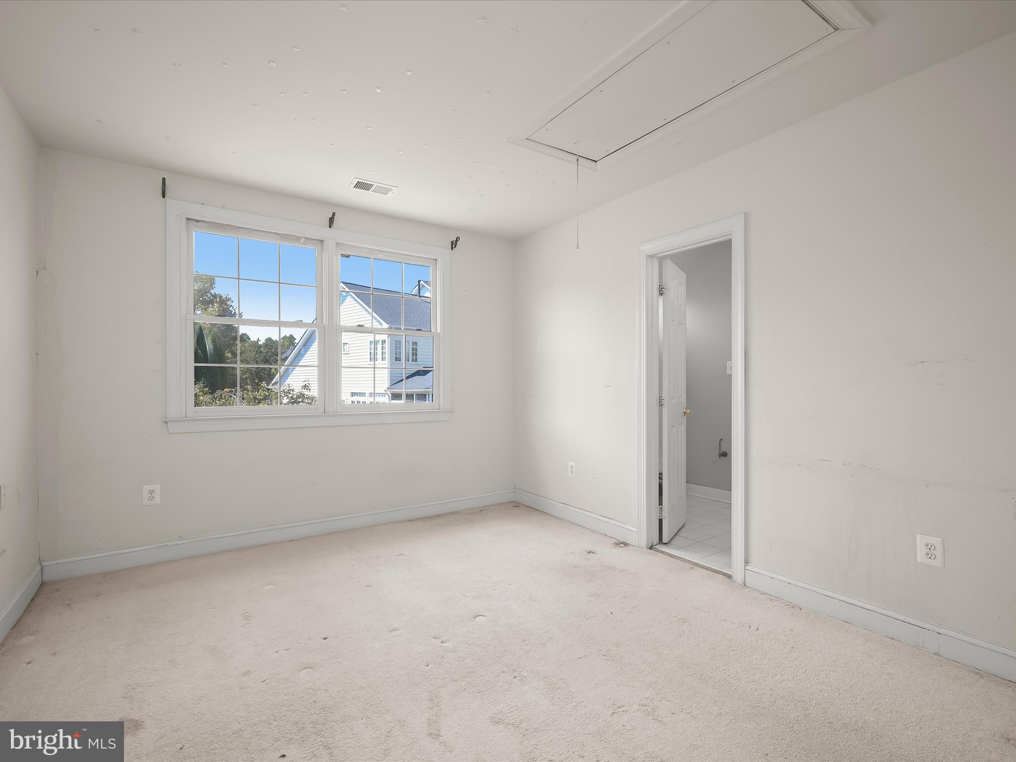 KINGS CROSSING - Residential