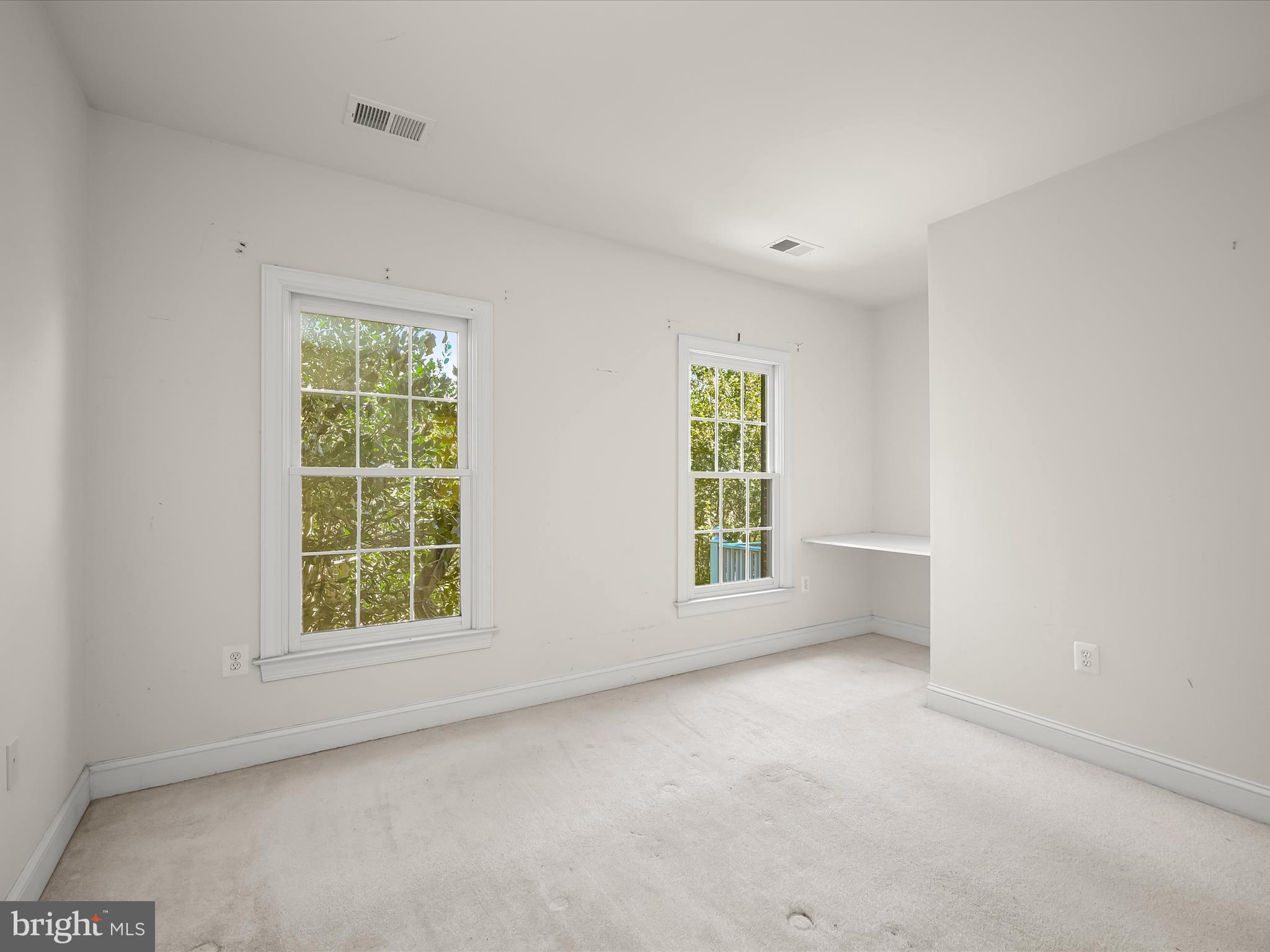 KINGS CROSSING - Residential