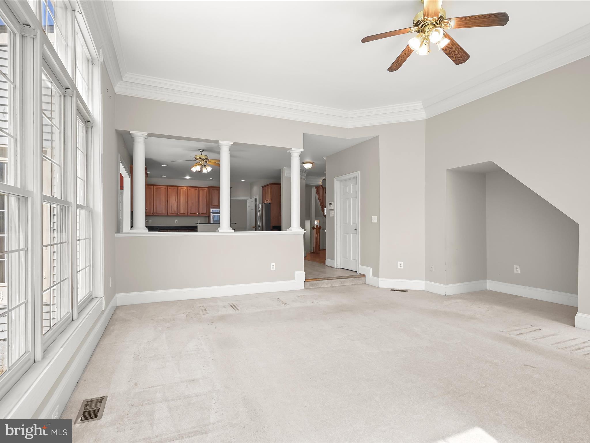 KINGS CROSSING - Residential