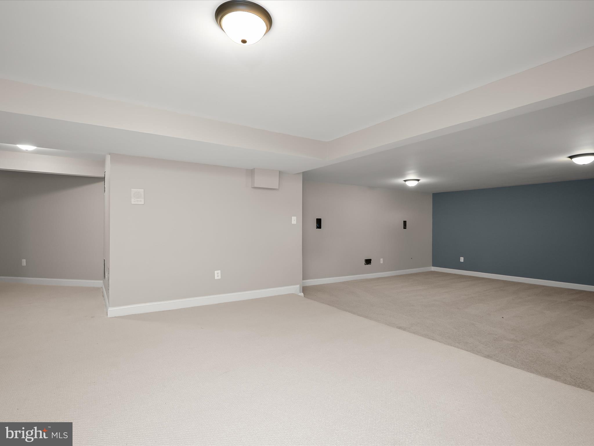 KINGS CROSSING - Residential