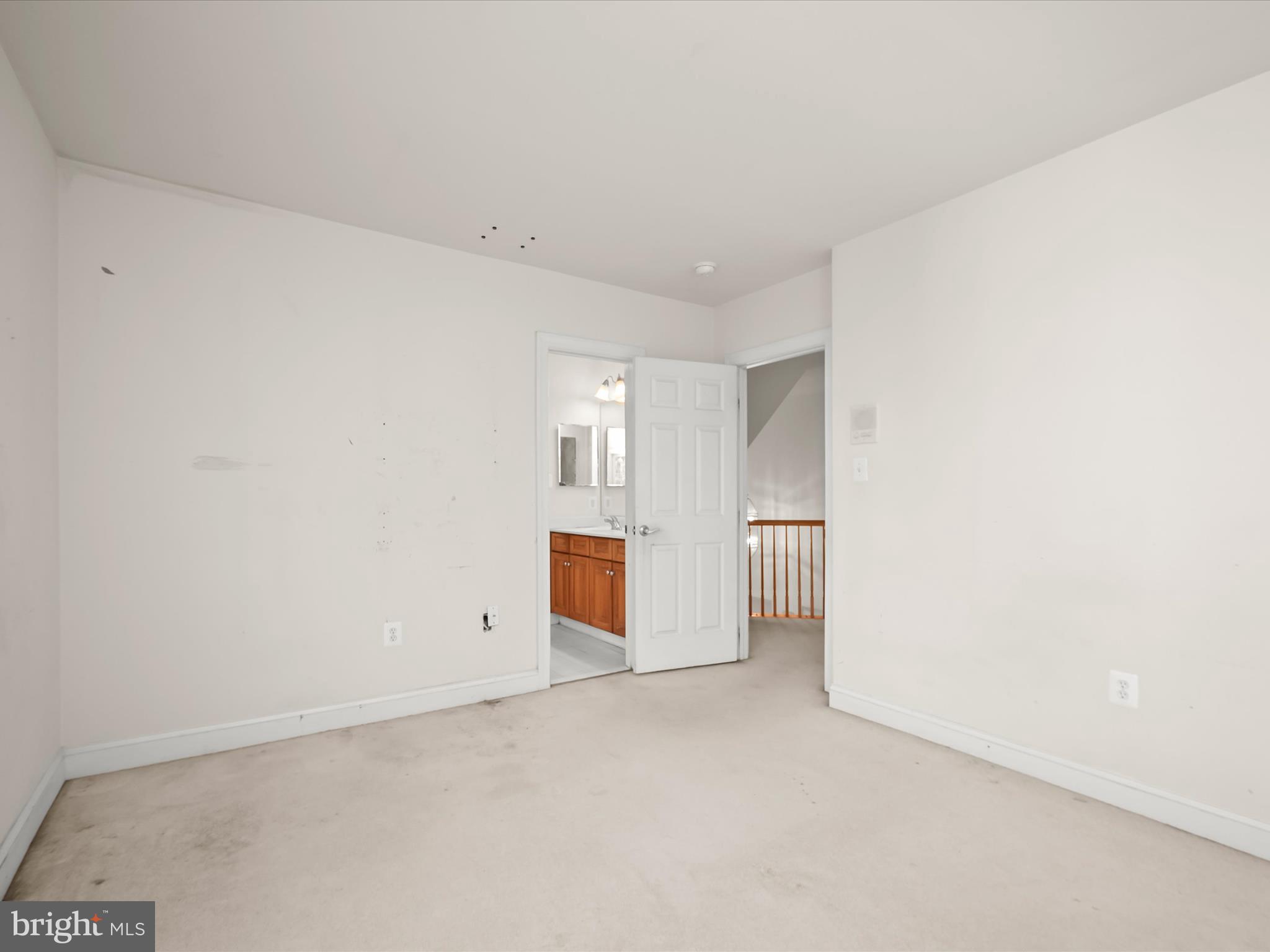 KINGS CROSSING - Residential