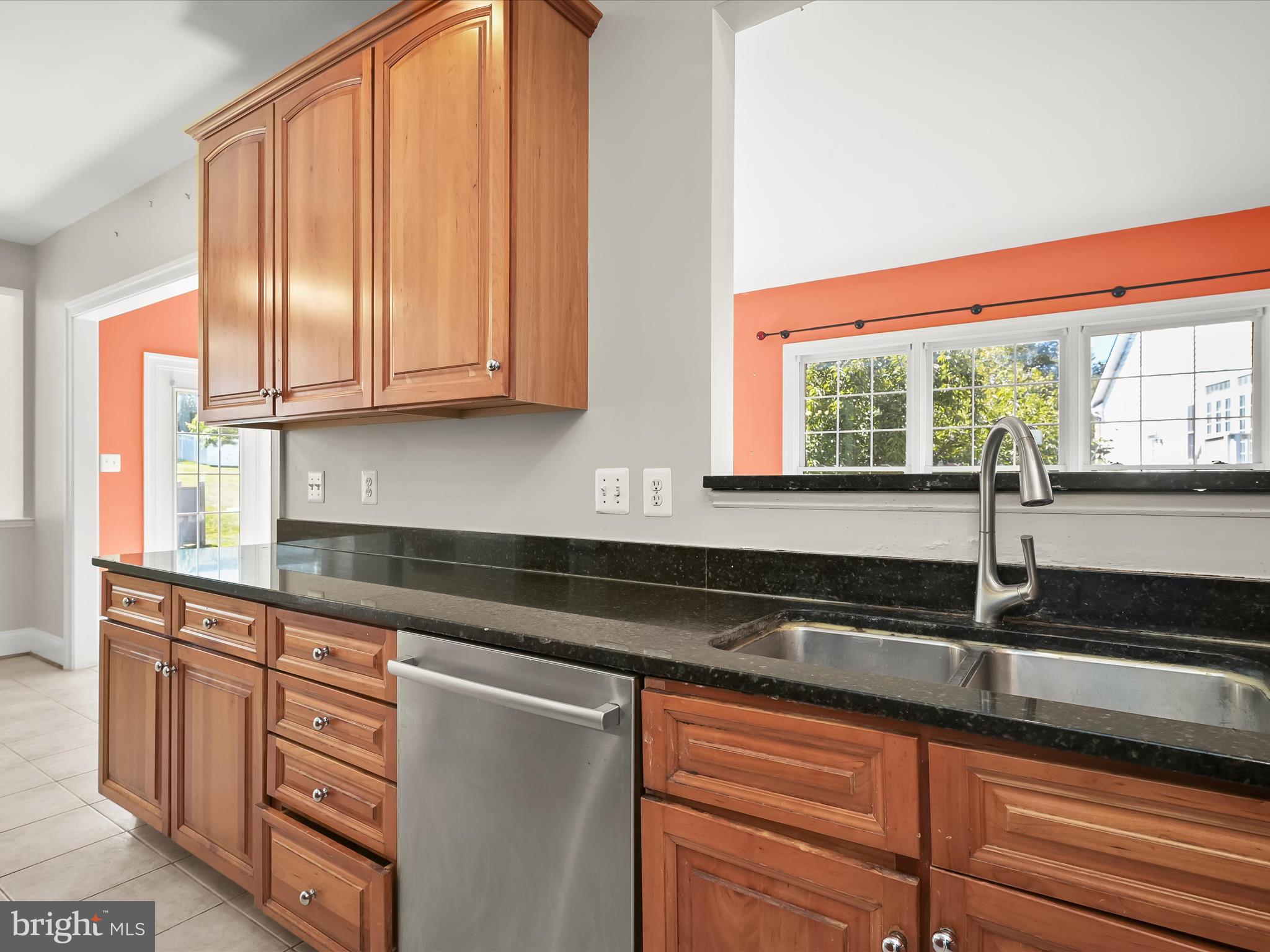 KINGS CROSSING - Residential