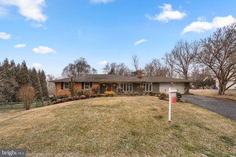 Photo of 9122 Northfield Road, ELLICOTT CITY, MD 21042 (MLS # MDHW2064226)