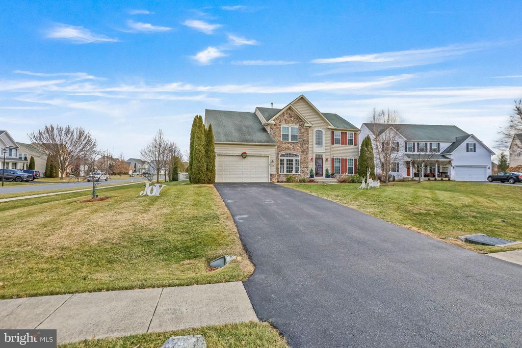 Photo of 9711 Falkirk Terrace, HAGERSTOWN, MD 21740 (MLS # MDWA2033118)