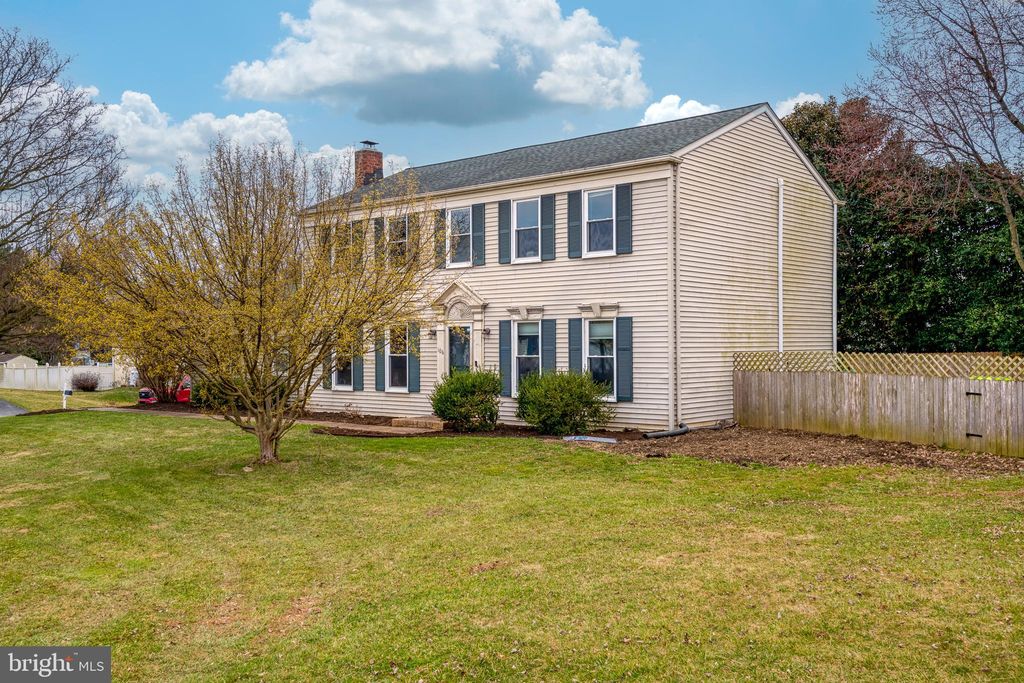 Photo of 106 CHARLESTON DR, WILLOW STREET, PA 17584 (MLS # PALA2031380)