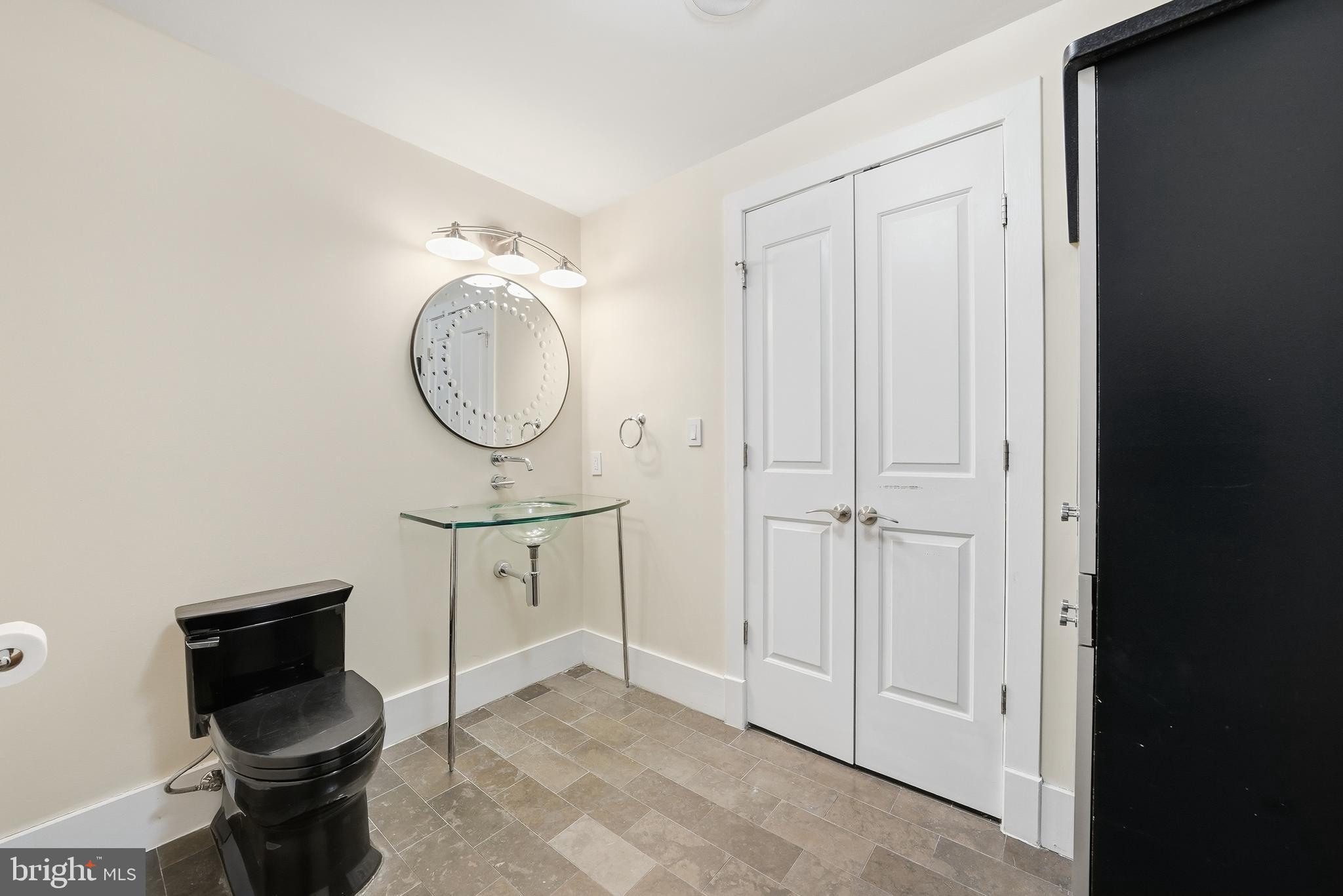 ROSSLYN - Residential