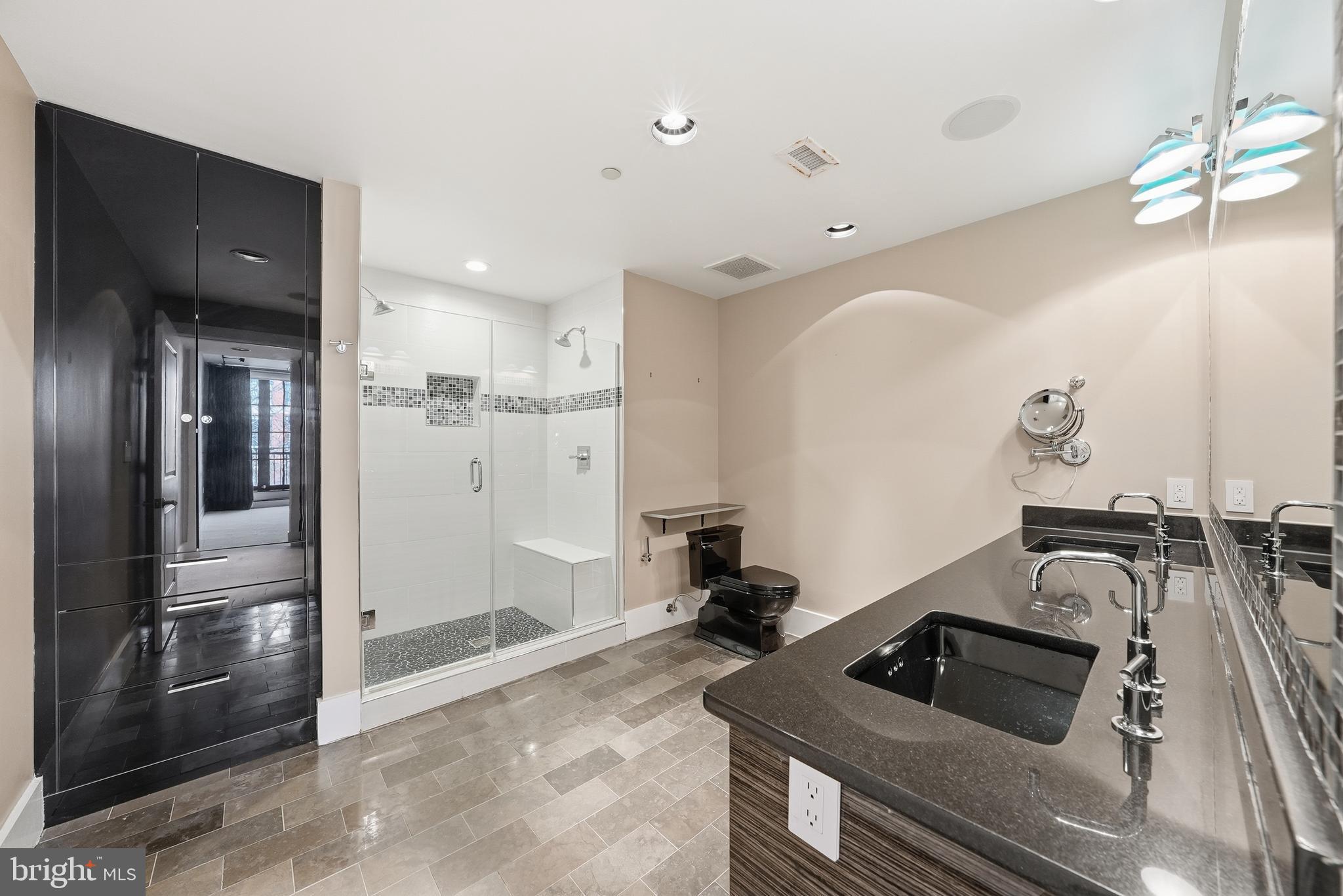 ROSSLYN - Residential