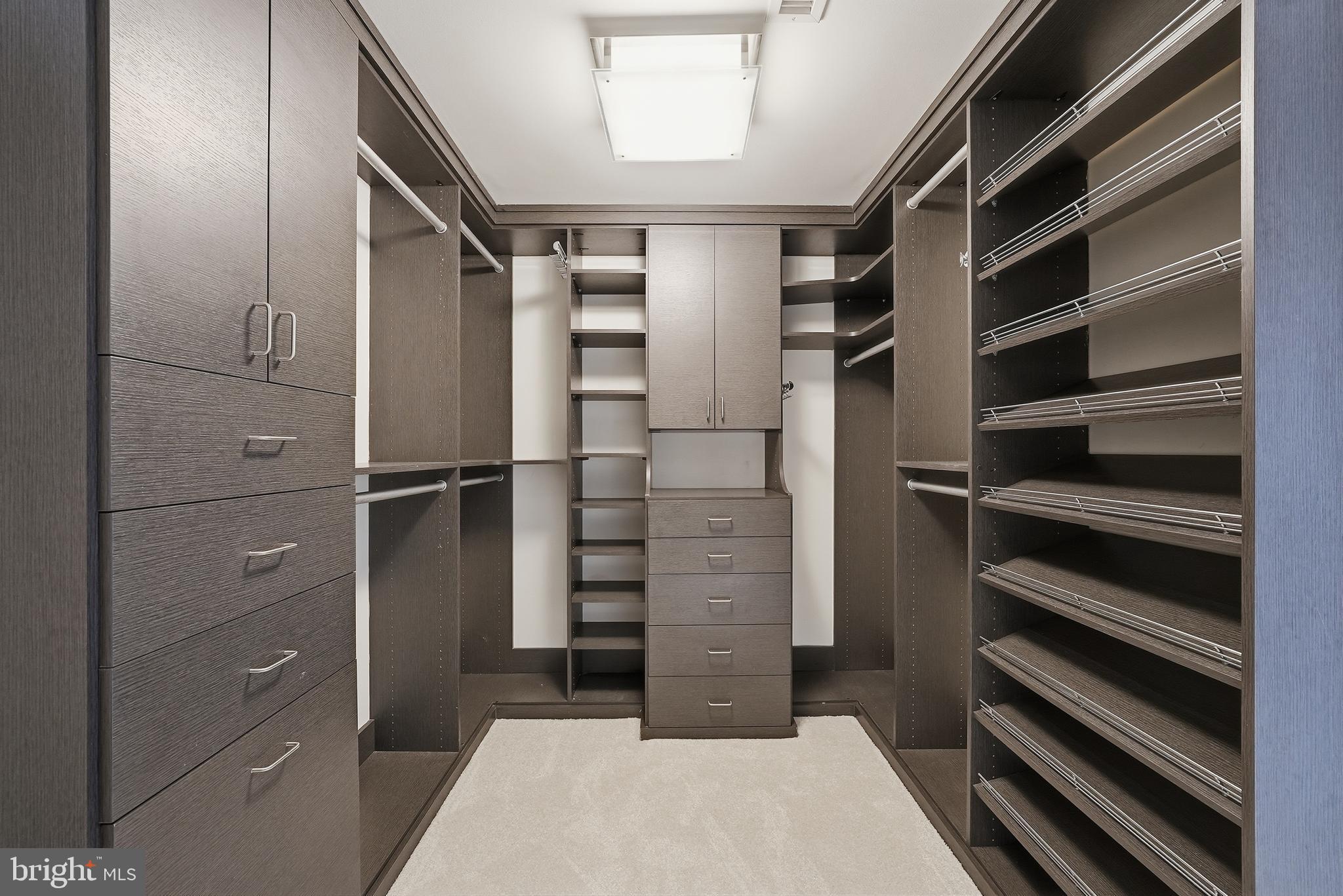 ROSSLYN - Residential