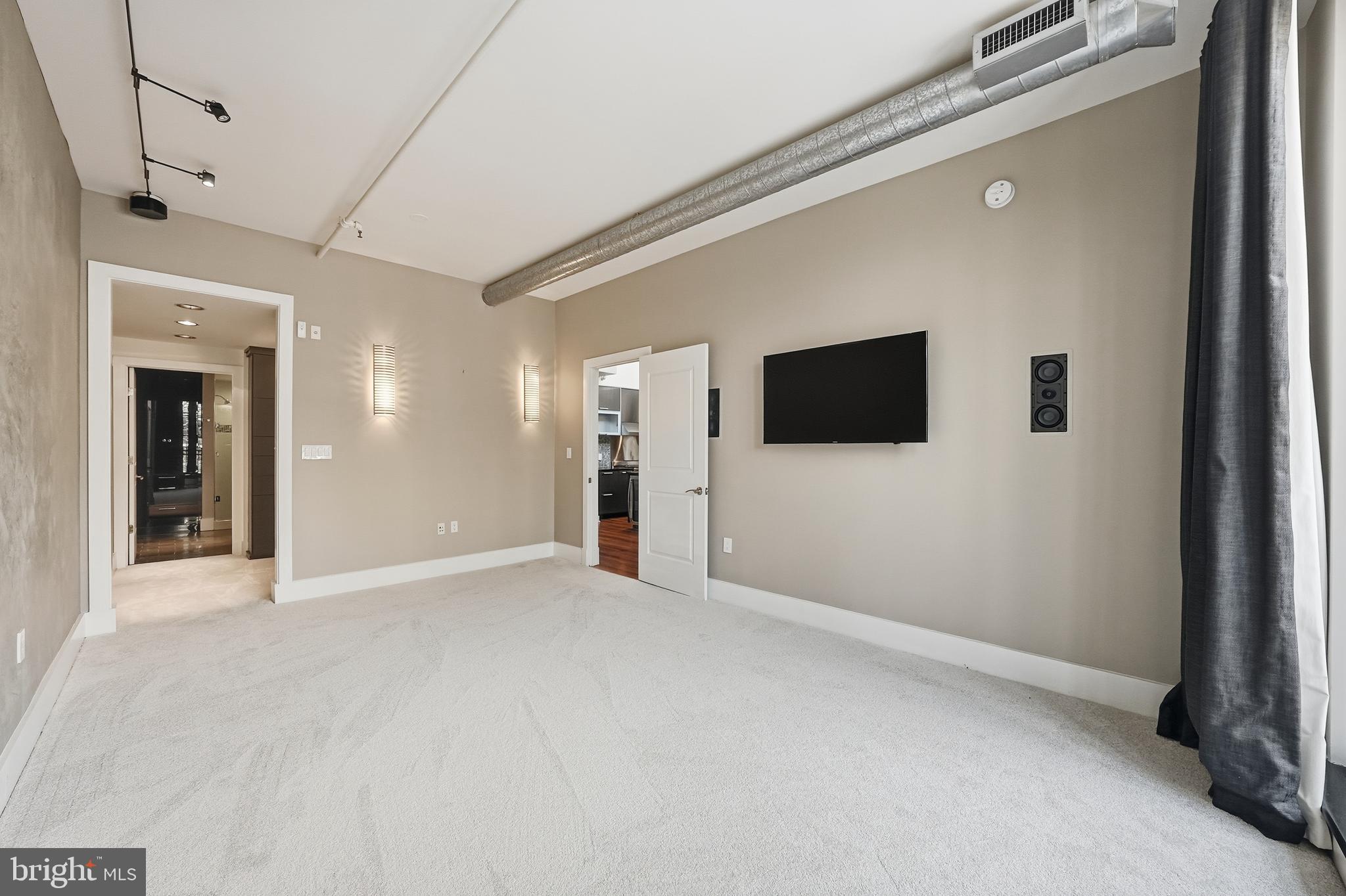 ROSSLYN - Residential