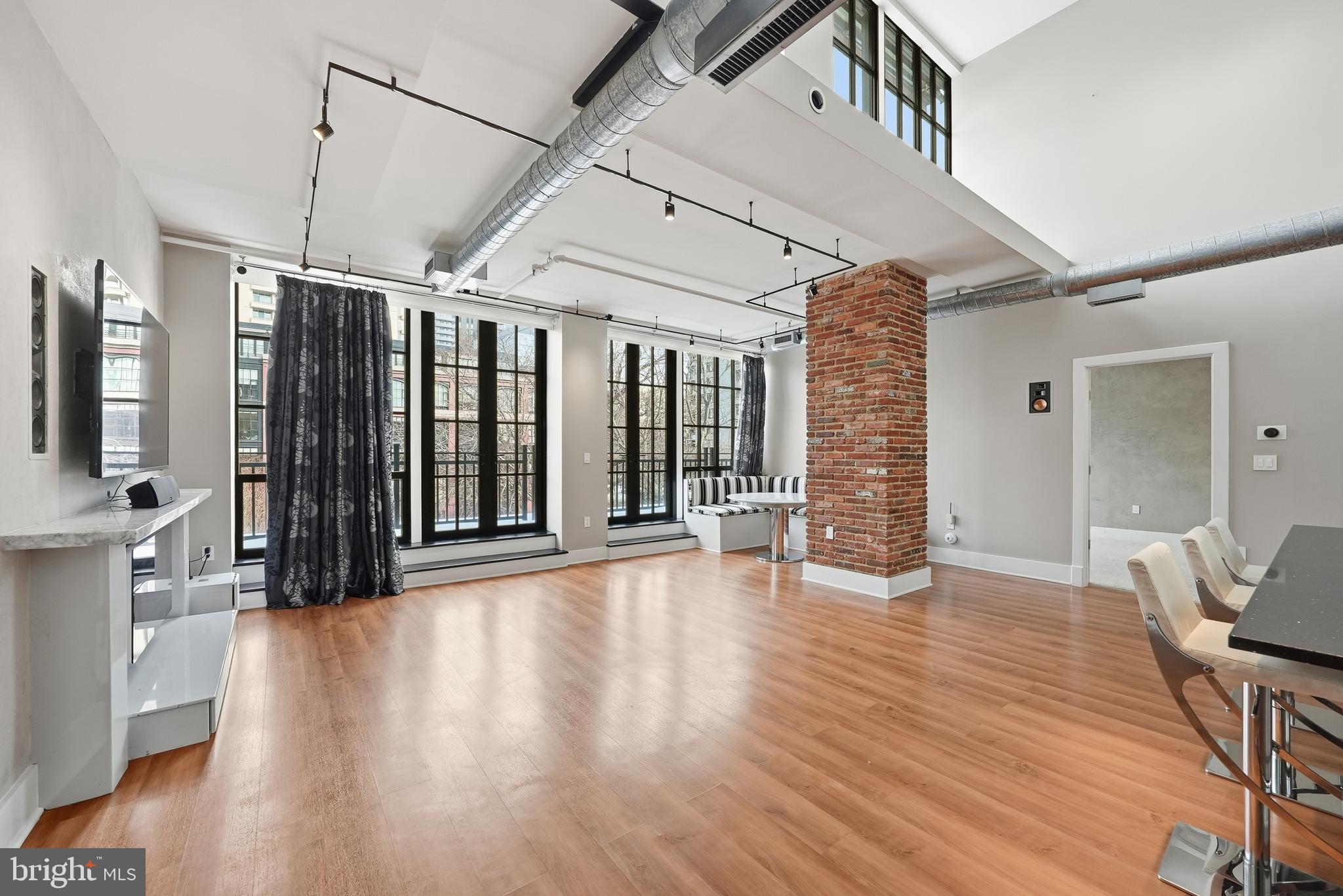 ROSSLYN - Residential