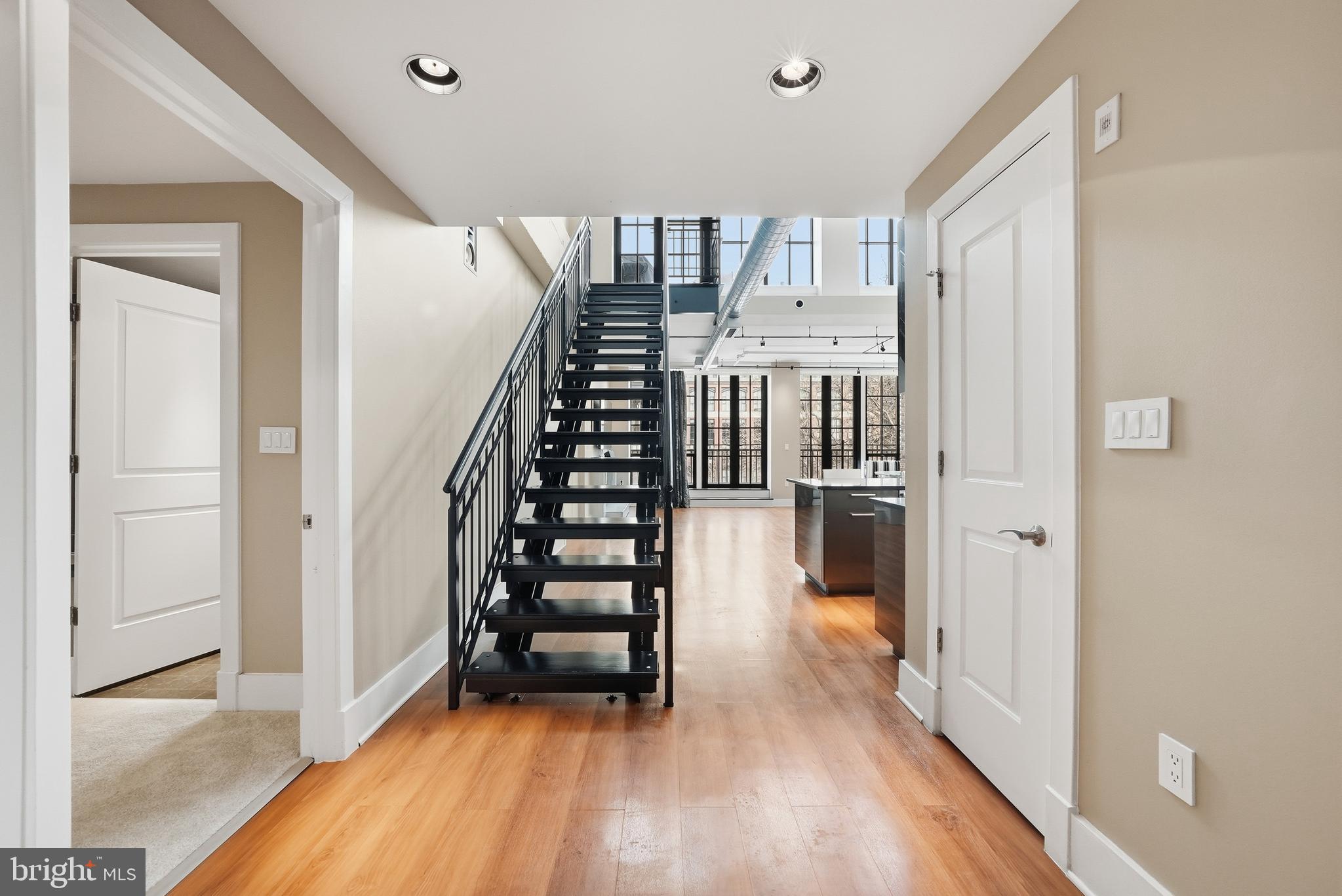 ROSSLYN - Residential