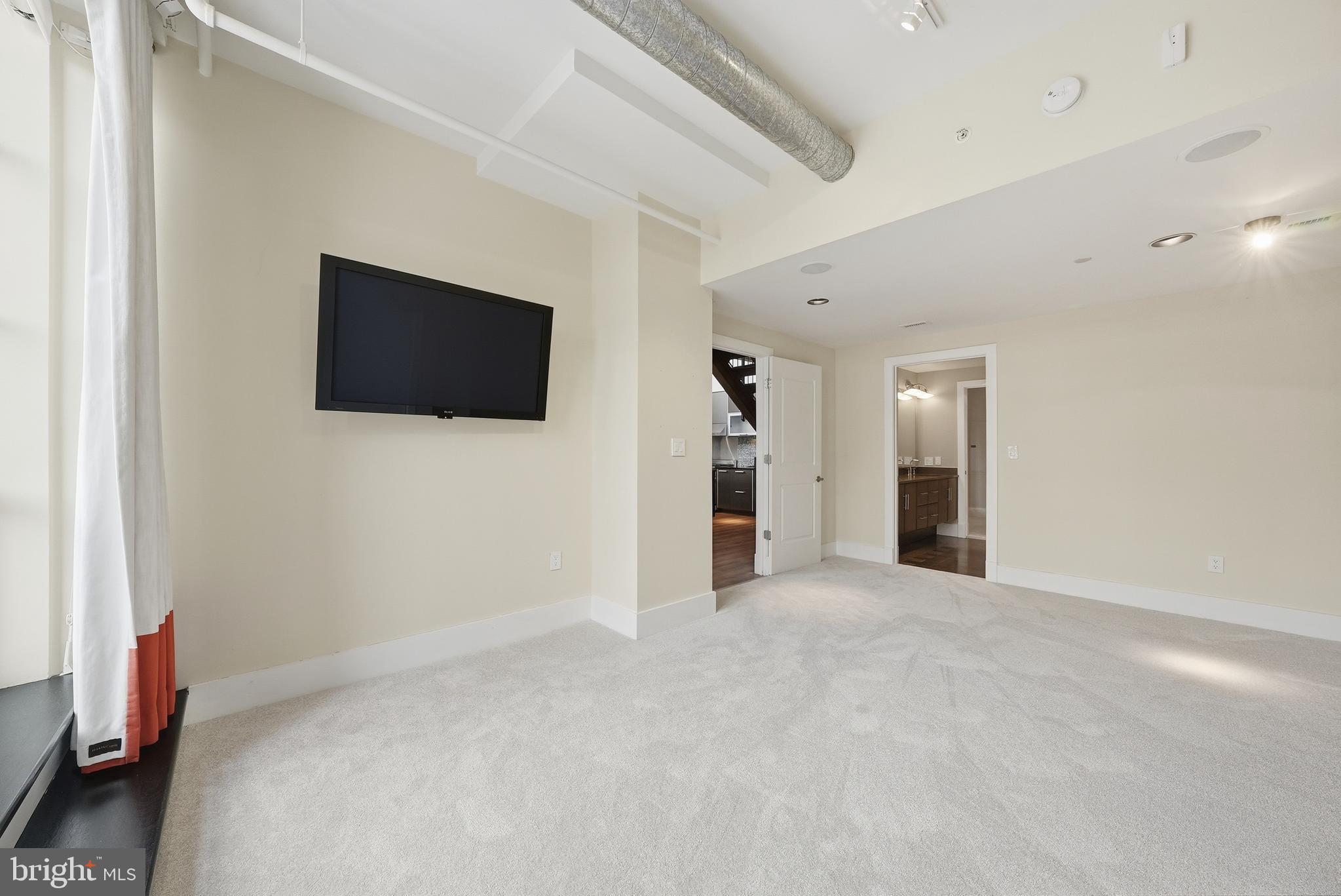 ROSSLYN - Residential