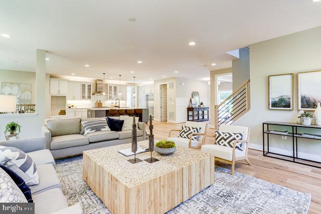 PIMMIT HILLS - Residential