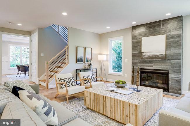 PIMMIT HILLS - Residential