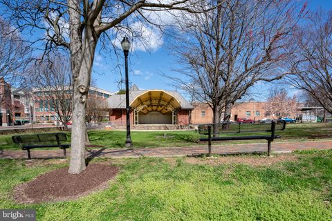 Tiny photo for 124 Woodland Road, GAITHERSBURG, MD 20877 (MLS # MDMC2223560)