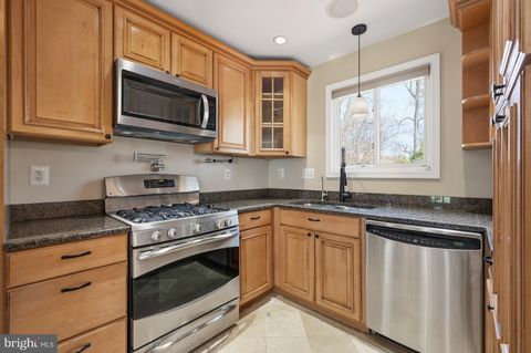 Tiny photo for 124 Woodland Road, GAITHERSBURG, MD 20877 (MLS # MDMC2223560)